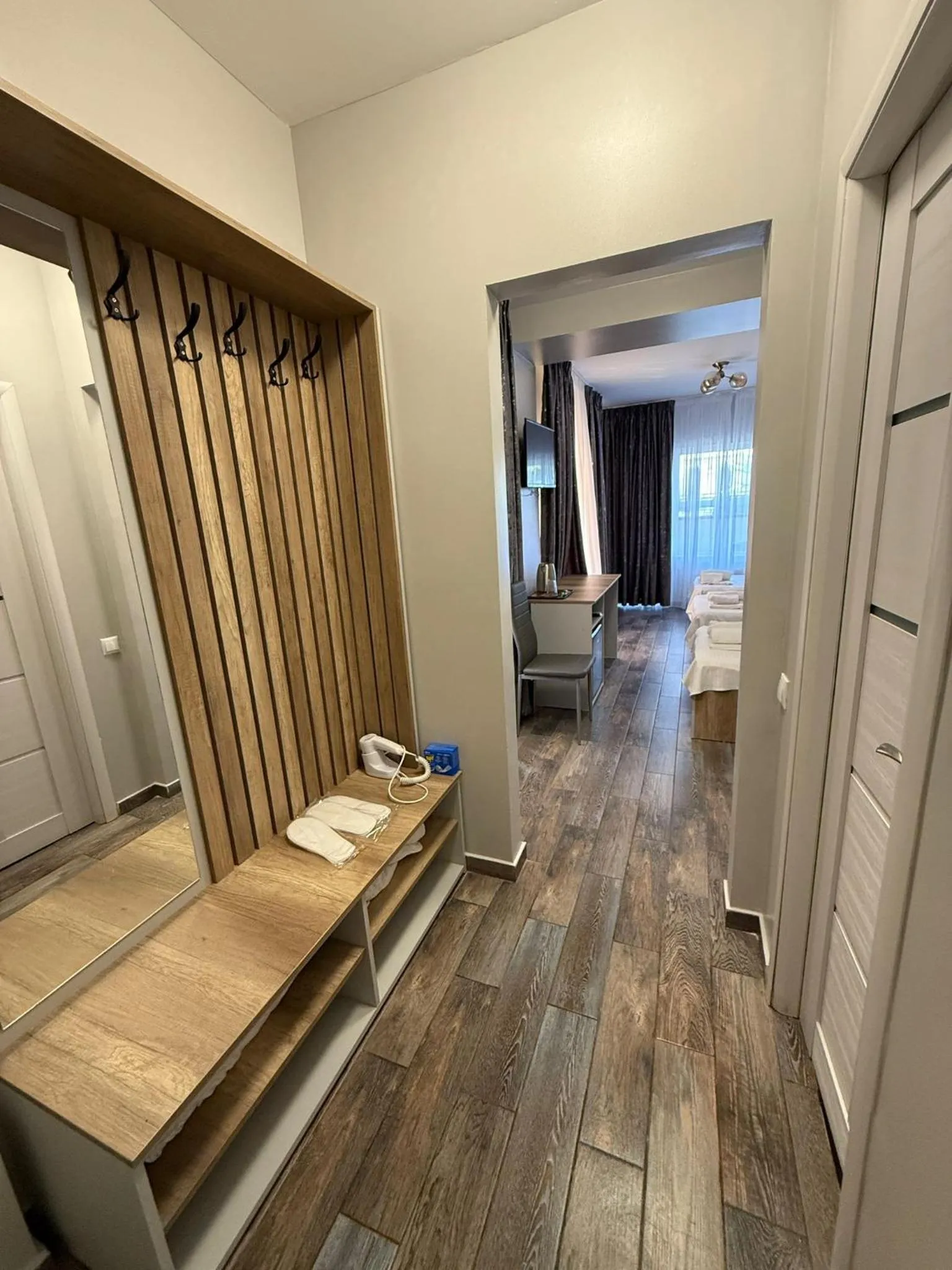 Bed in Ave Hotel Victoriei