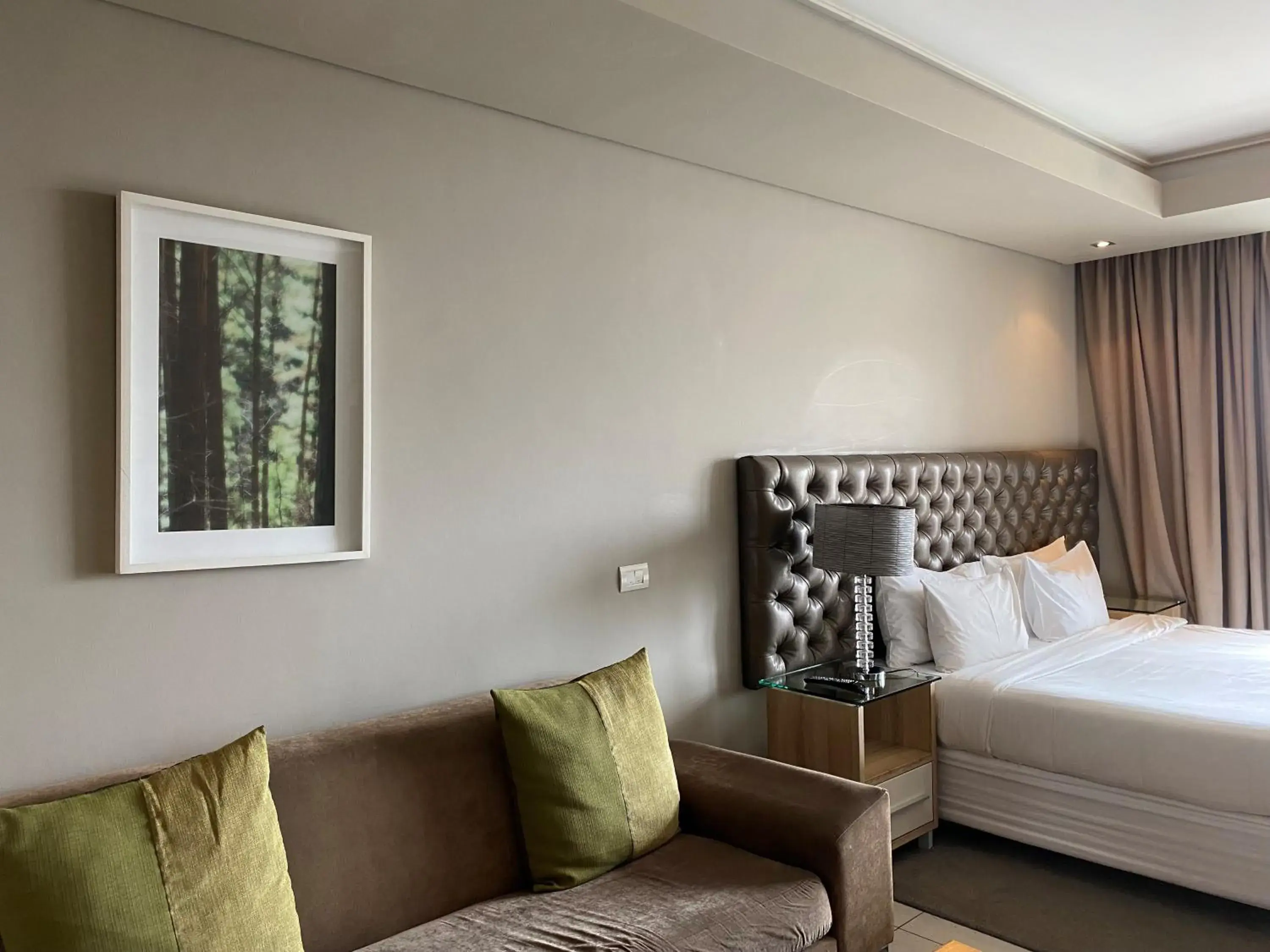 Luxury Studio in The Residences at Crystal Towers Luxury Studio in The Residences at Crystal Towers