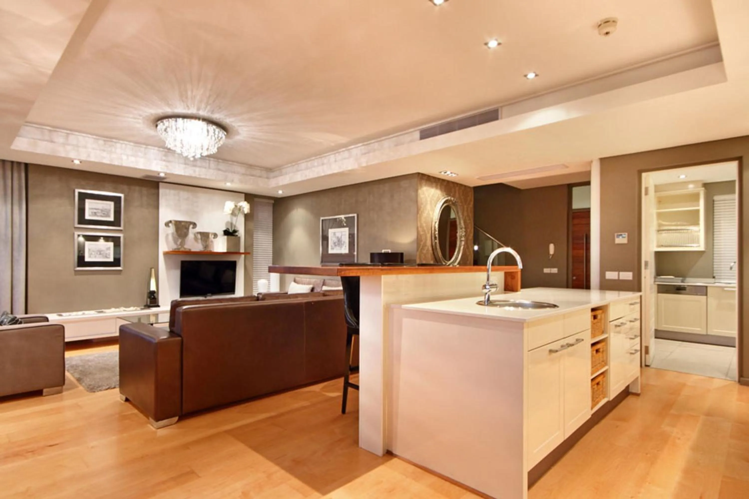 TV and multimedia in The Residences at Crystal Towers