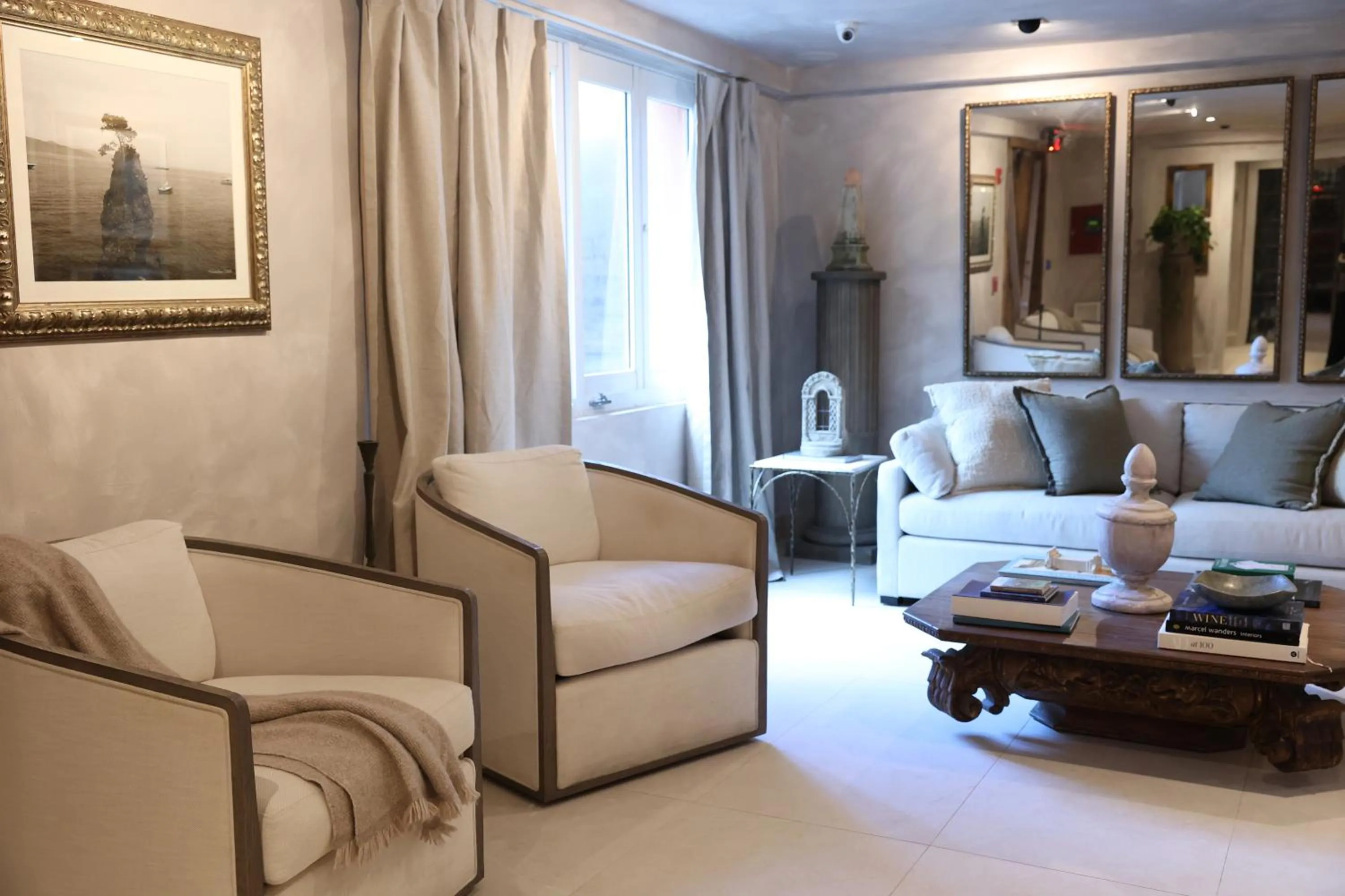 Lobby or reception in O:Live Boutique Hotel, A Small Luxury Hotel of the World