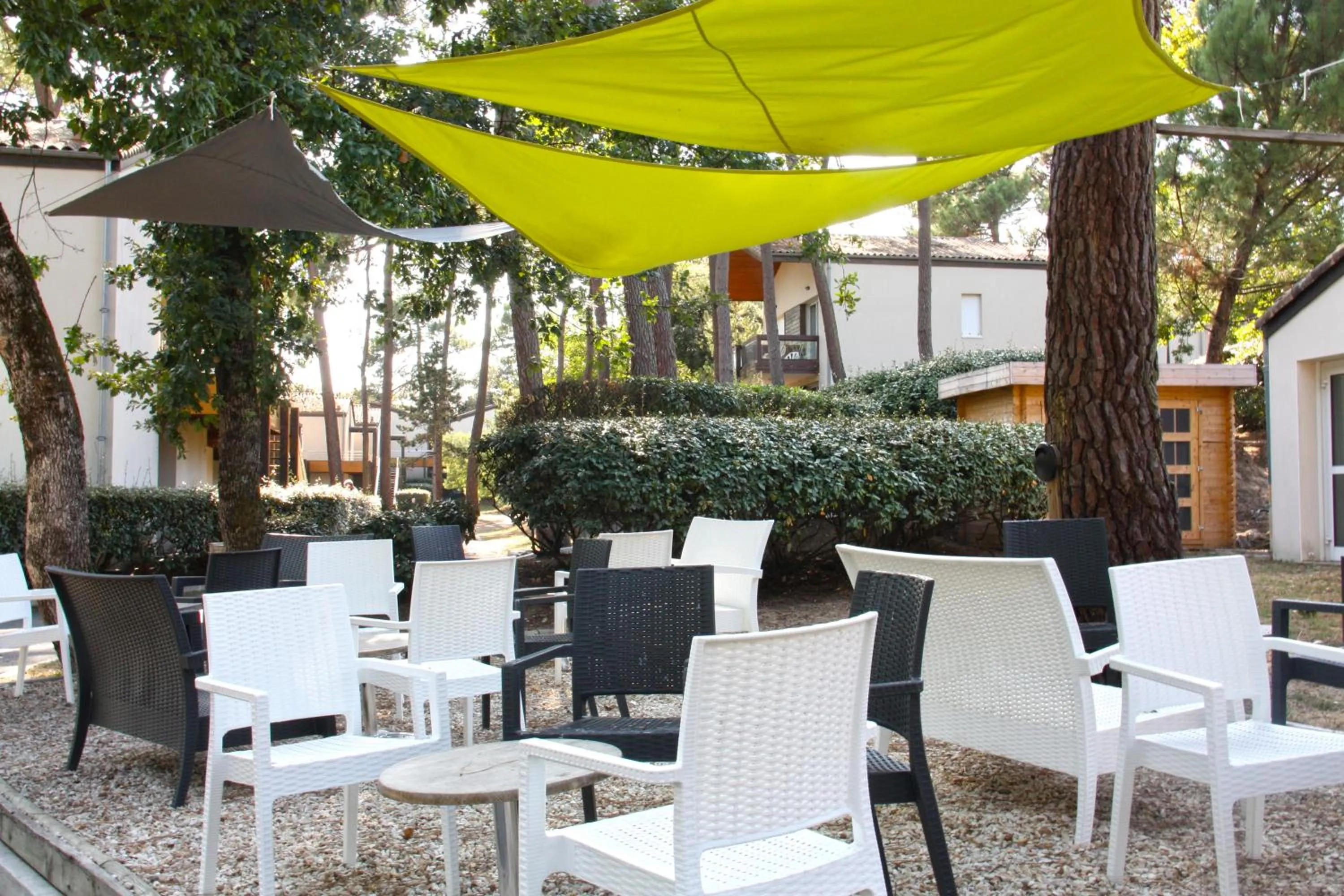 Restaurant/places to eat in Azureva Ronce les Bains