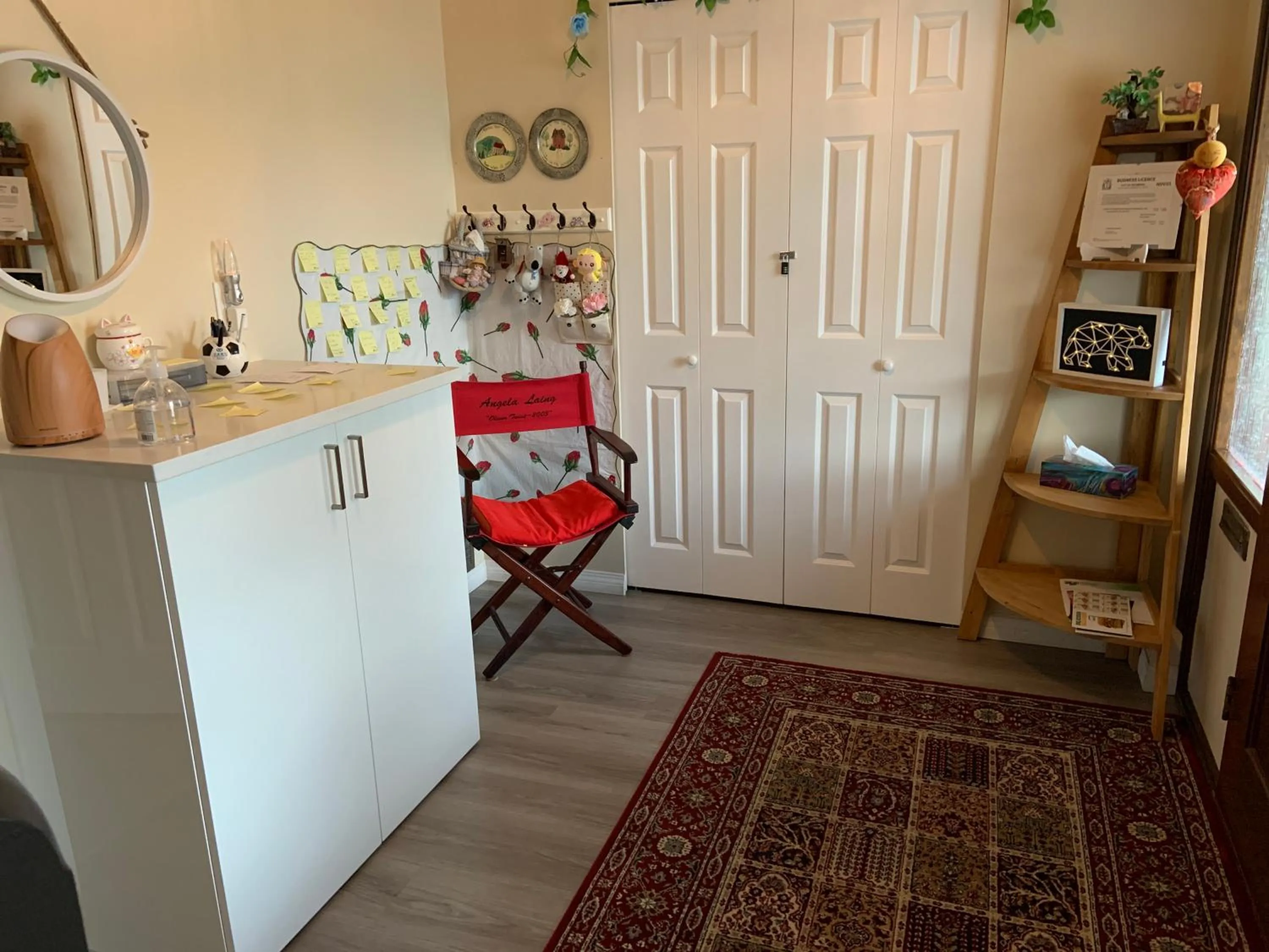 Facade/entrance in Orchid House near Vancouver YVR Airport