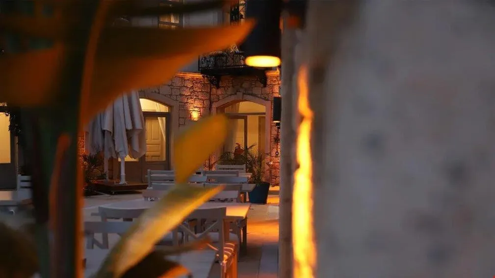 Restaurant/places to eat in Triangulo Hotel