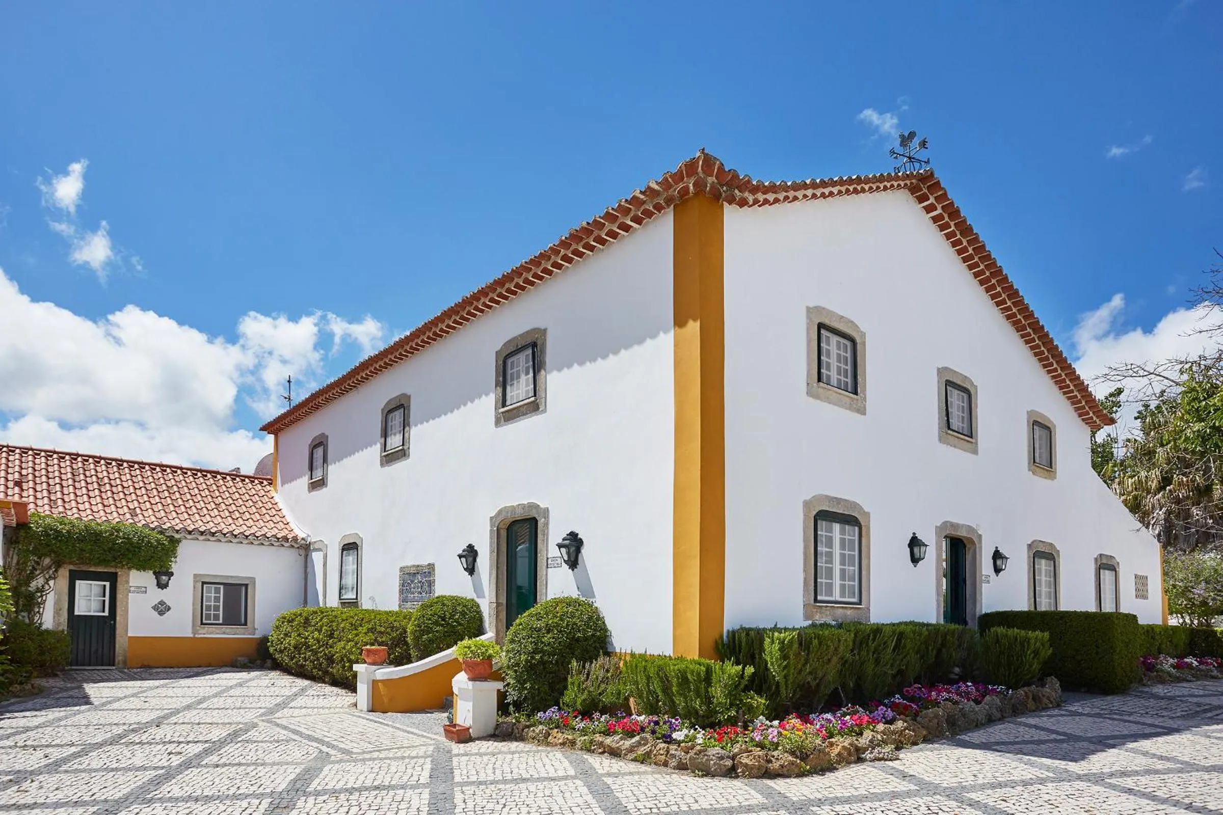 Property building in Casa D Obidos