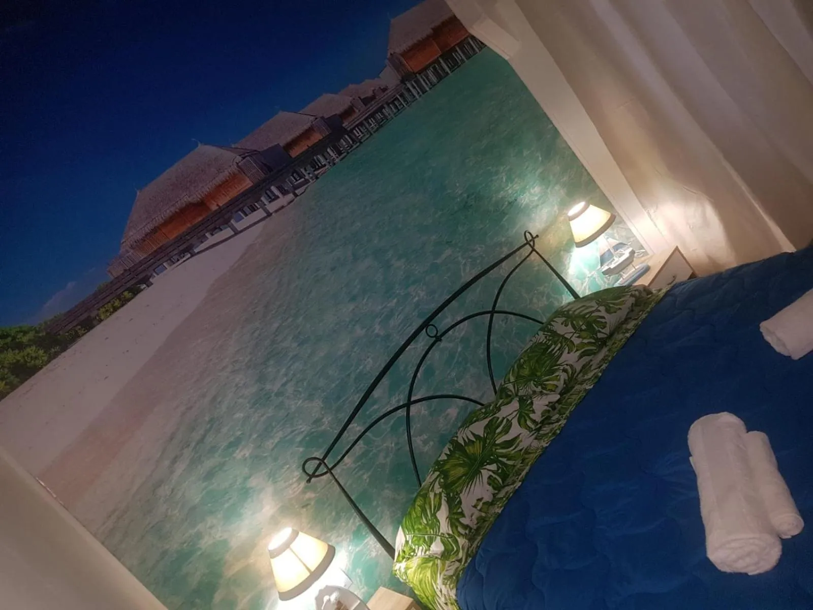 Photo of the whole room in Bed Rho Stazione - Fiera