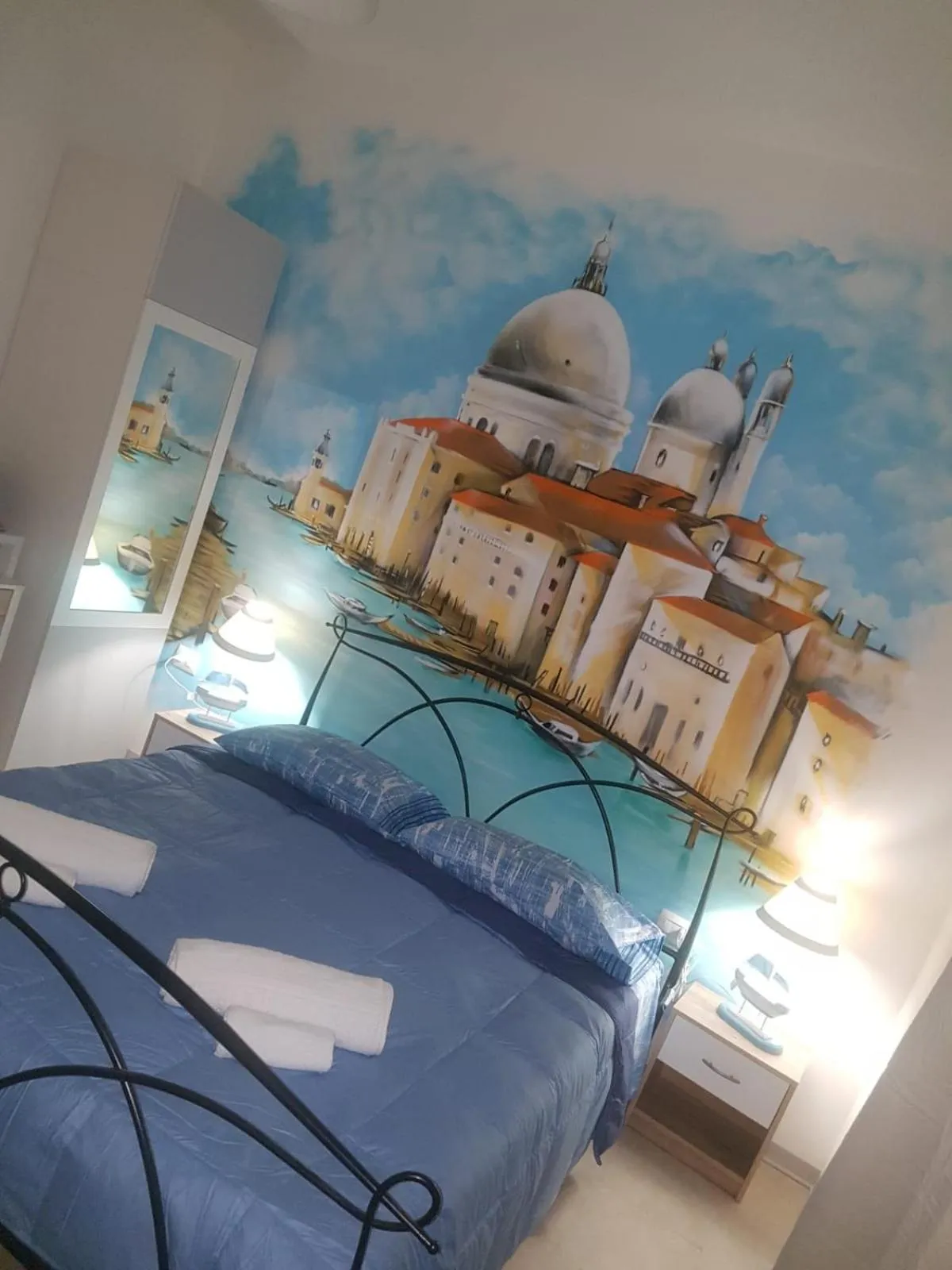 Decorative detail, Bed in Bed Rho Stazione - Fiera