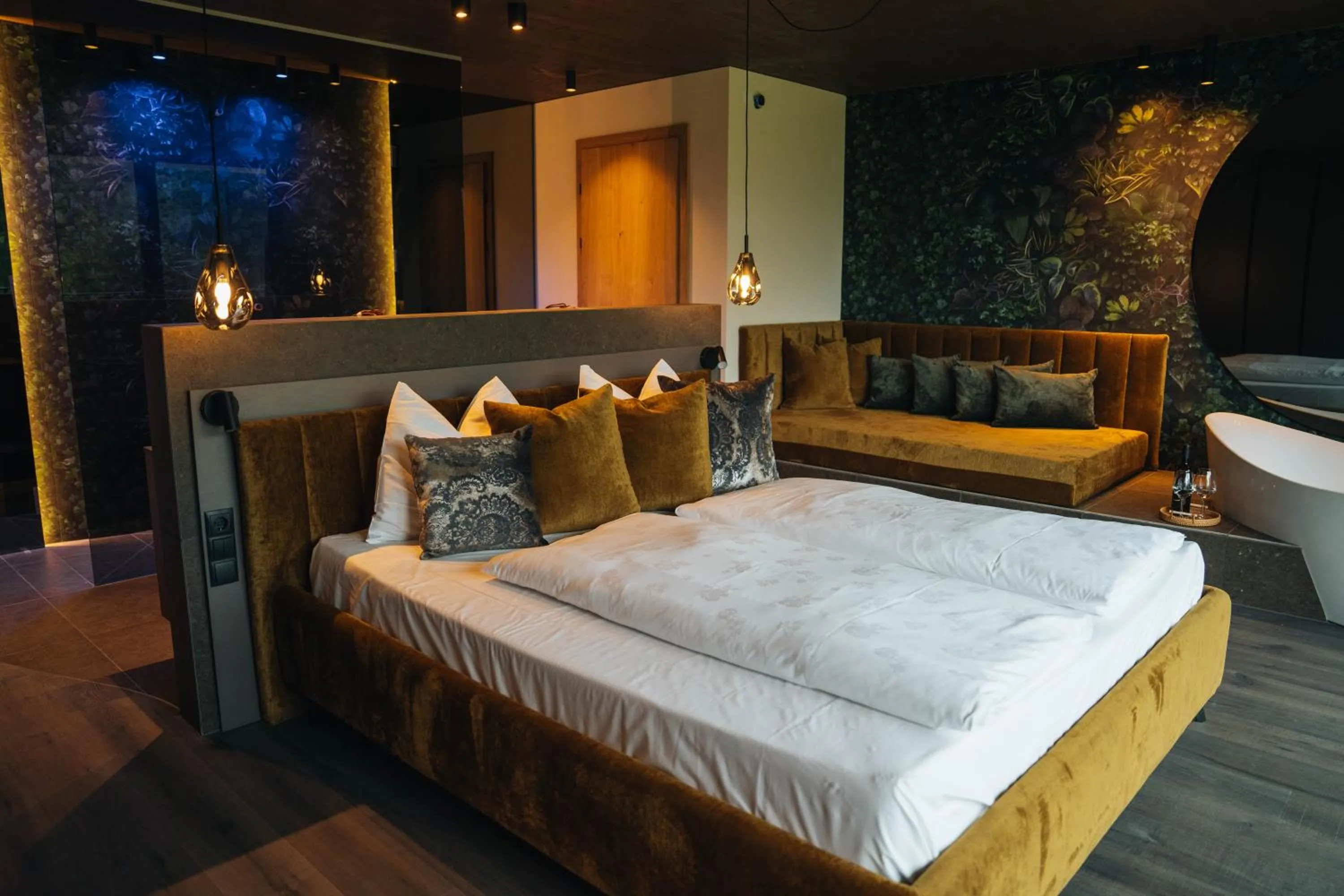 Bathroom, Bed in Hotel Wochtla Buam