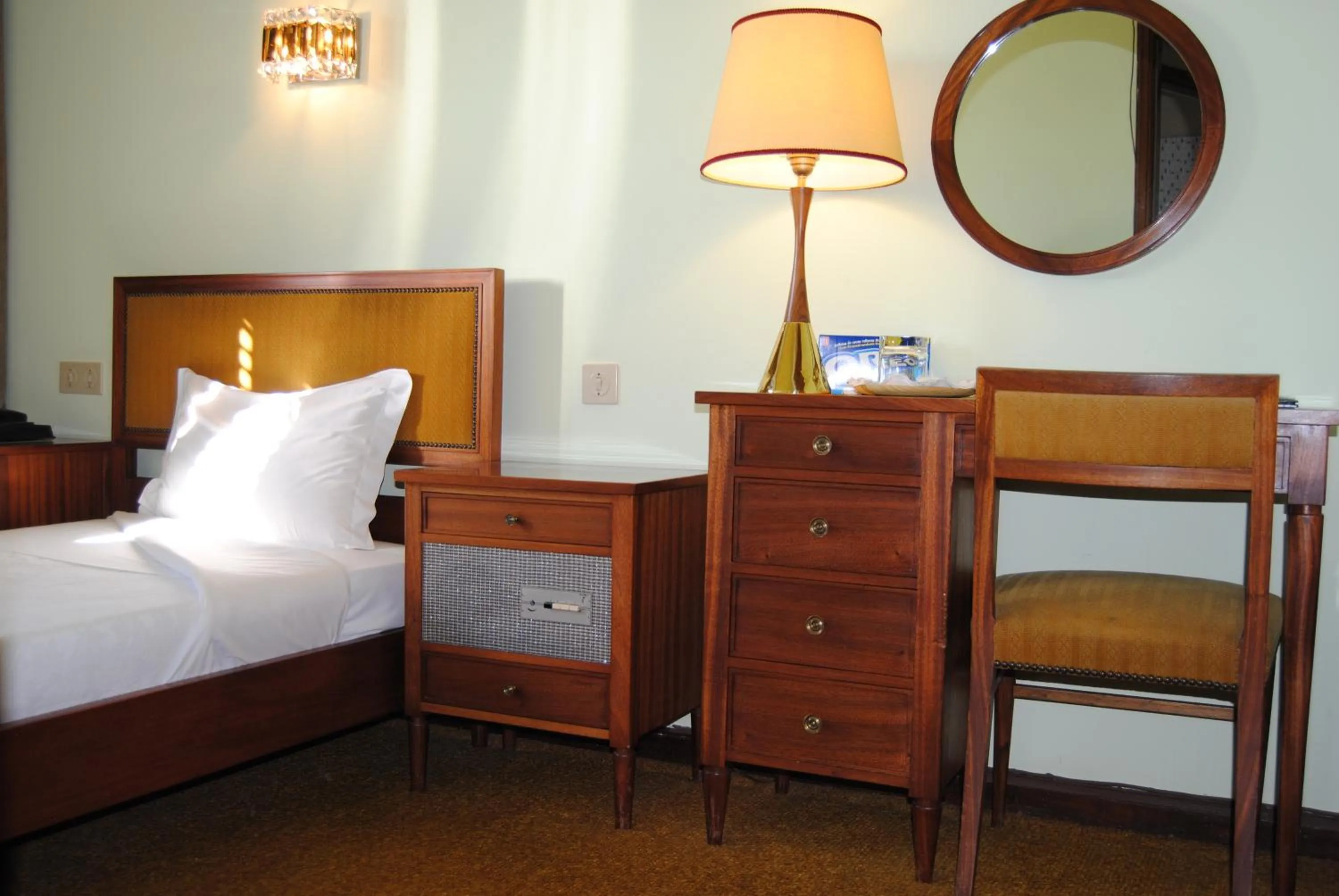 Seating area, Bed in Hotel Miradouro