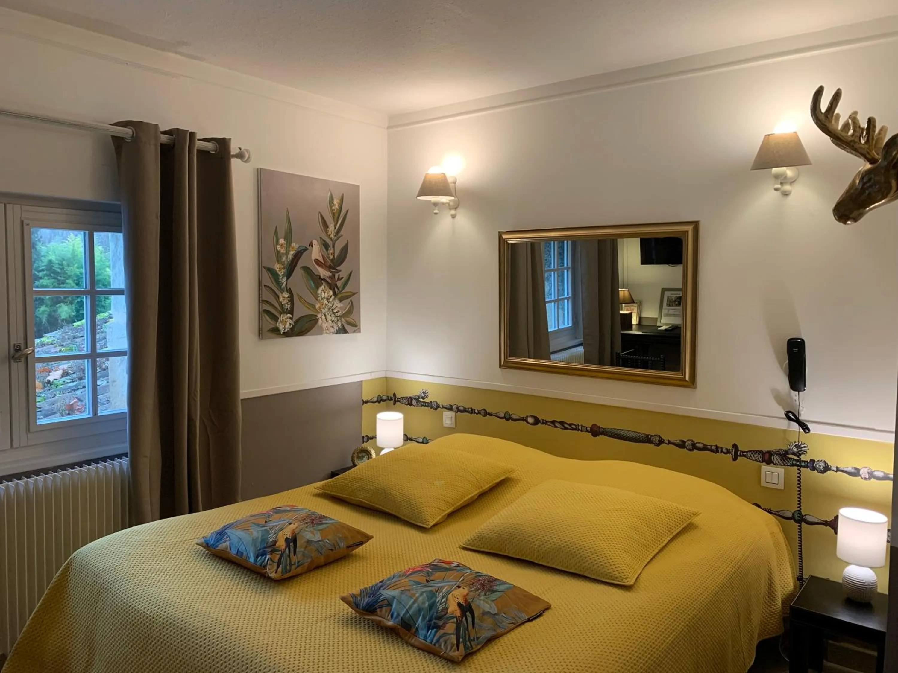 Photo of the whole room, Bed in La Gabetière