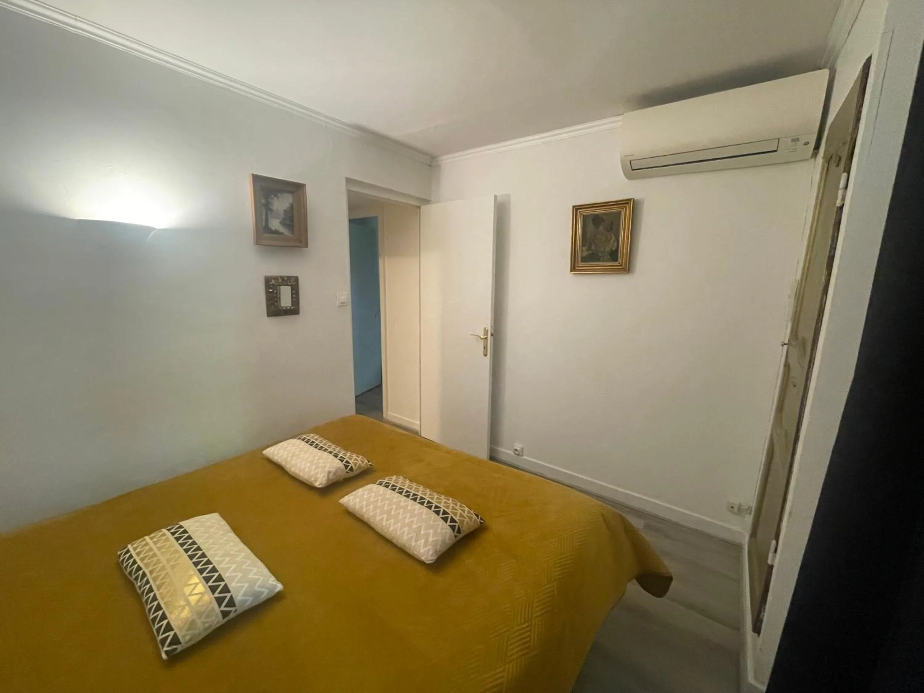 Bedroom, Bed in La Gabetière