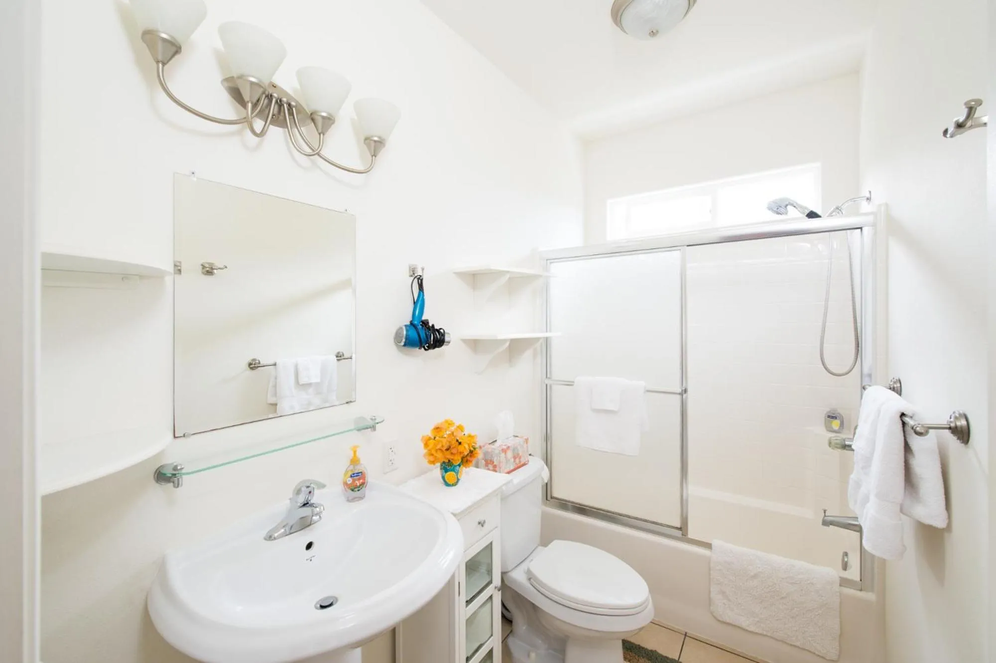 Bathroom in Bears' Place Guest House