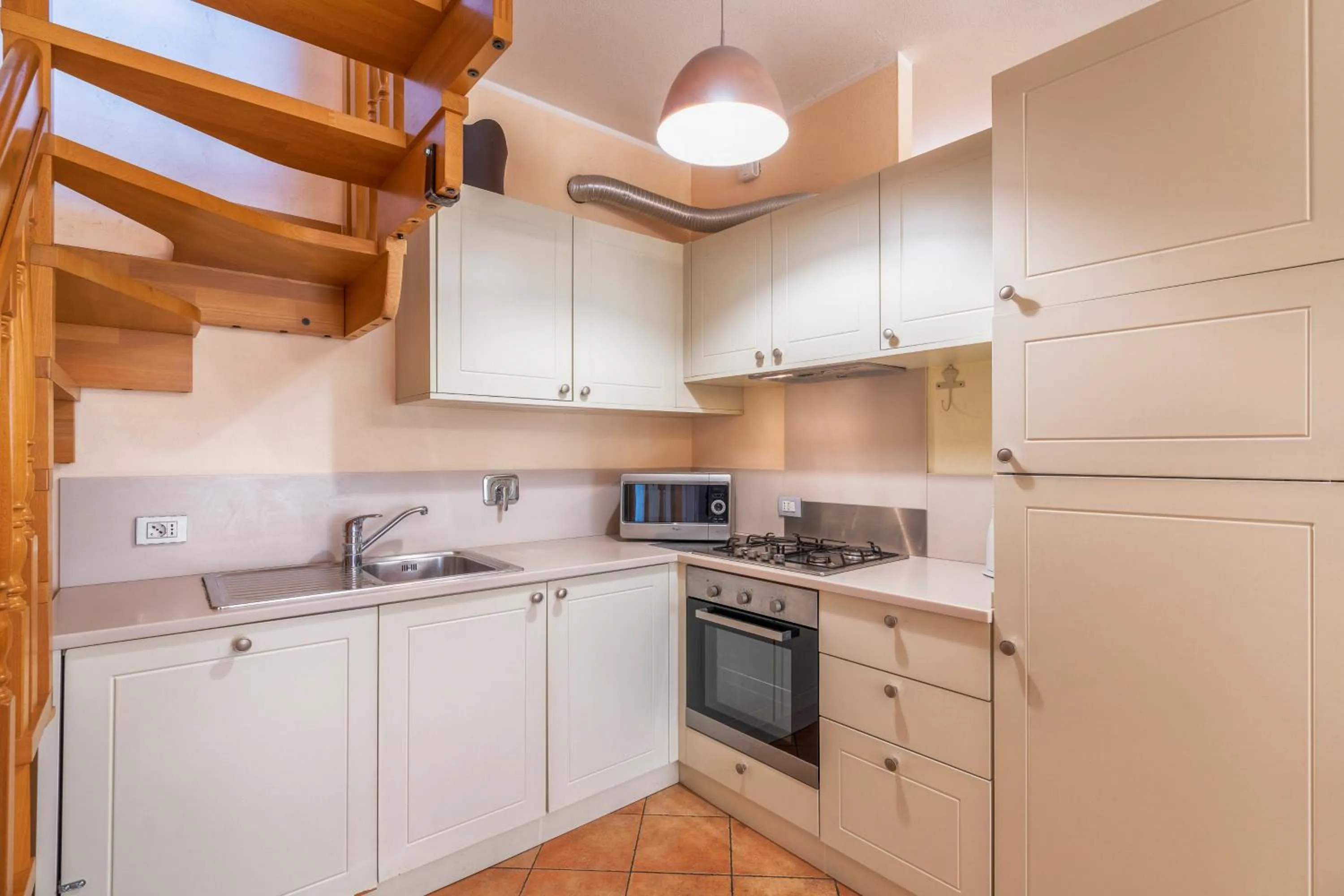 Kitchen or kitchenette in Baba Residences