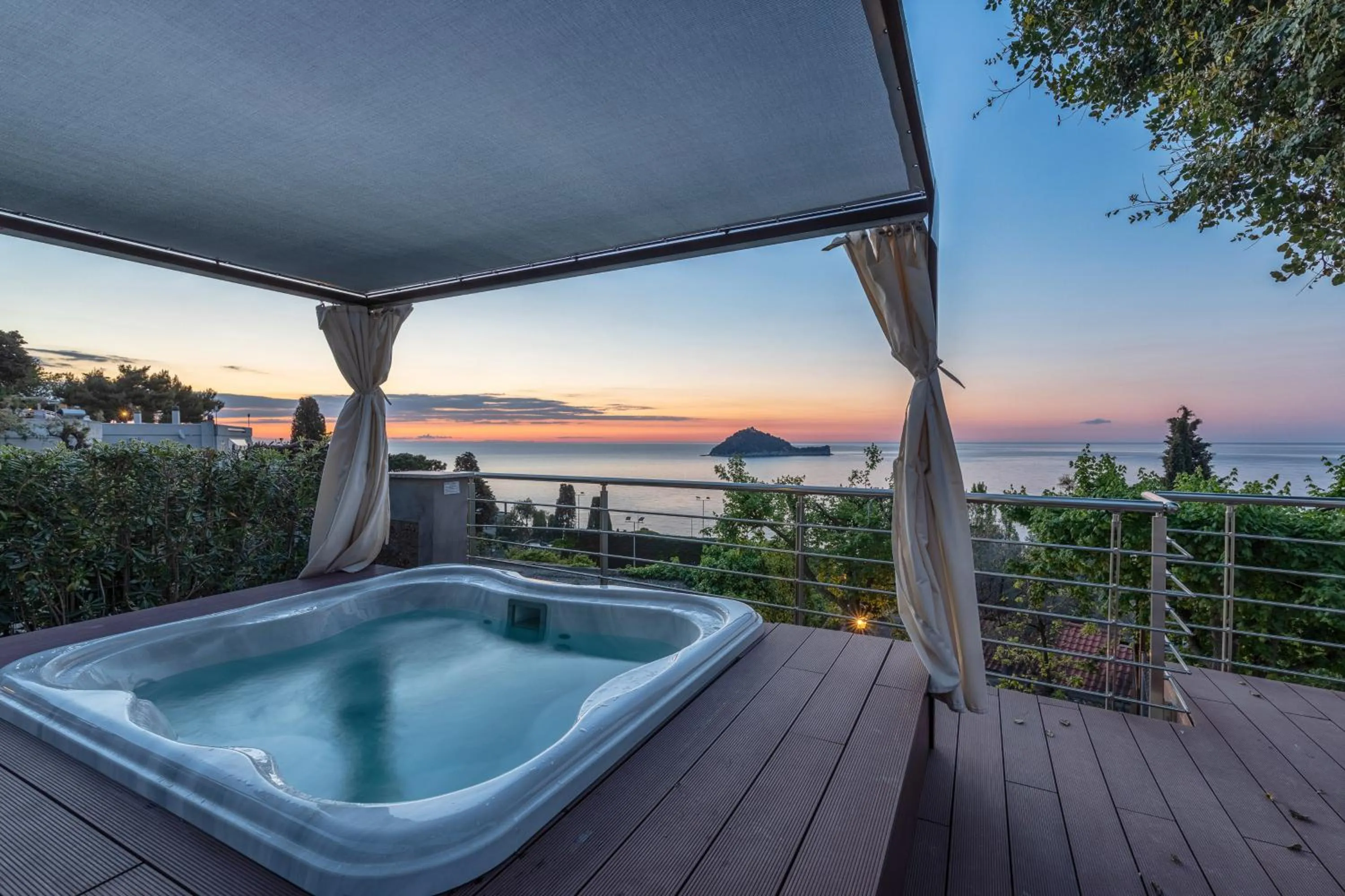 Hot Tub in Baba Residences