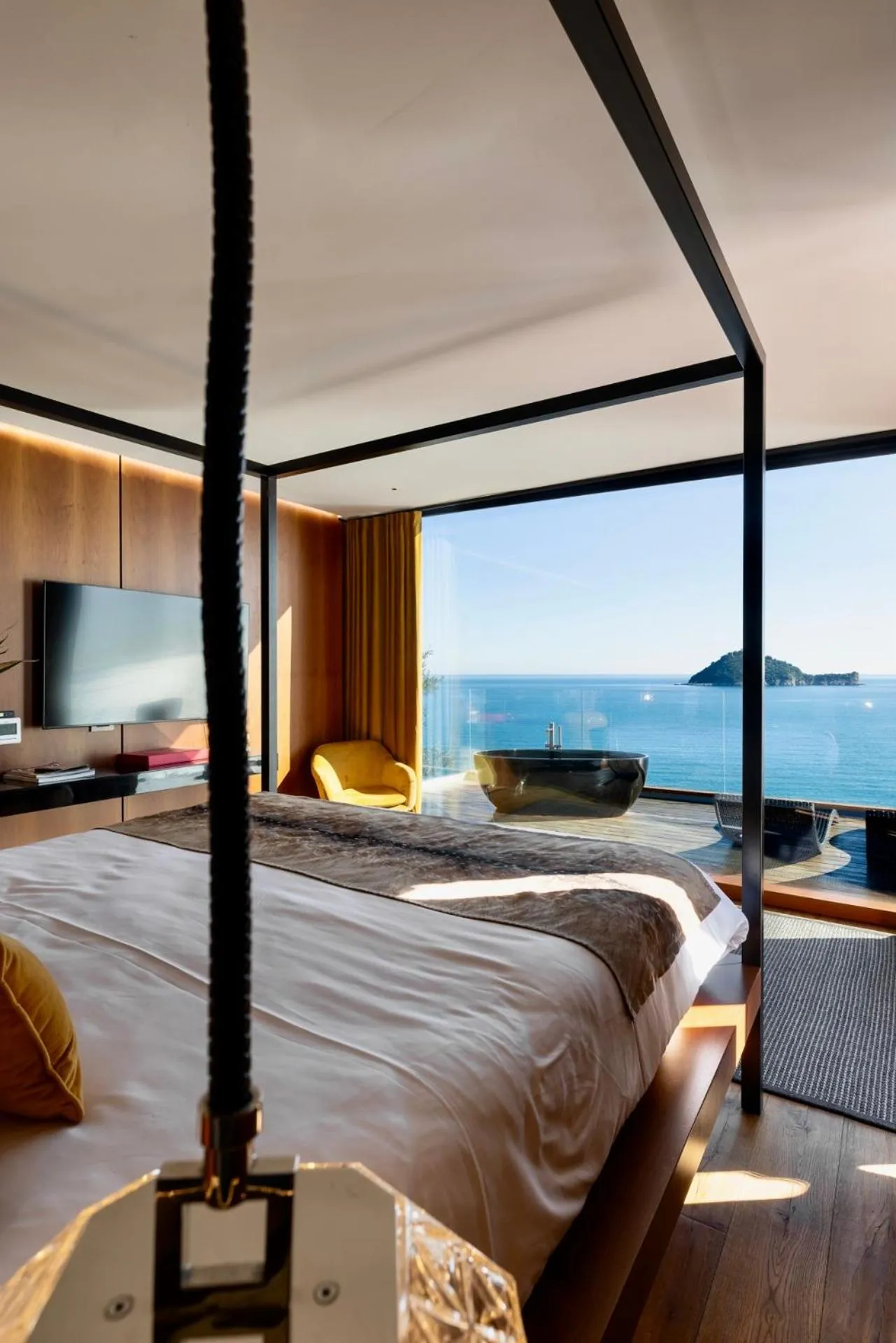 Natural landscape, Bed in Baba Residences