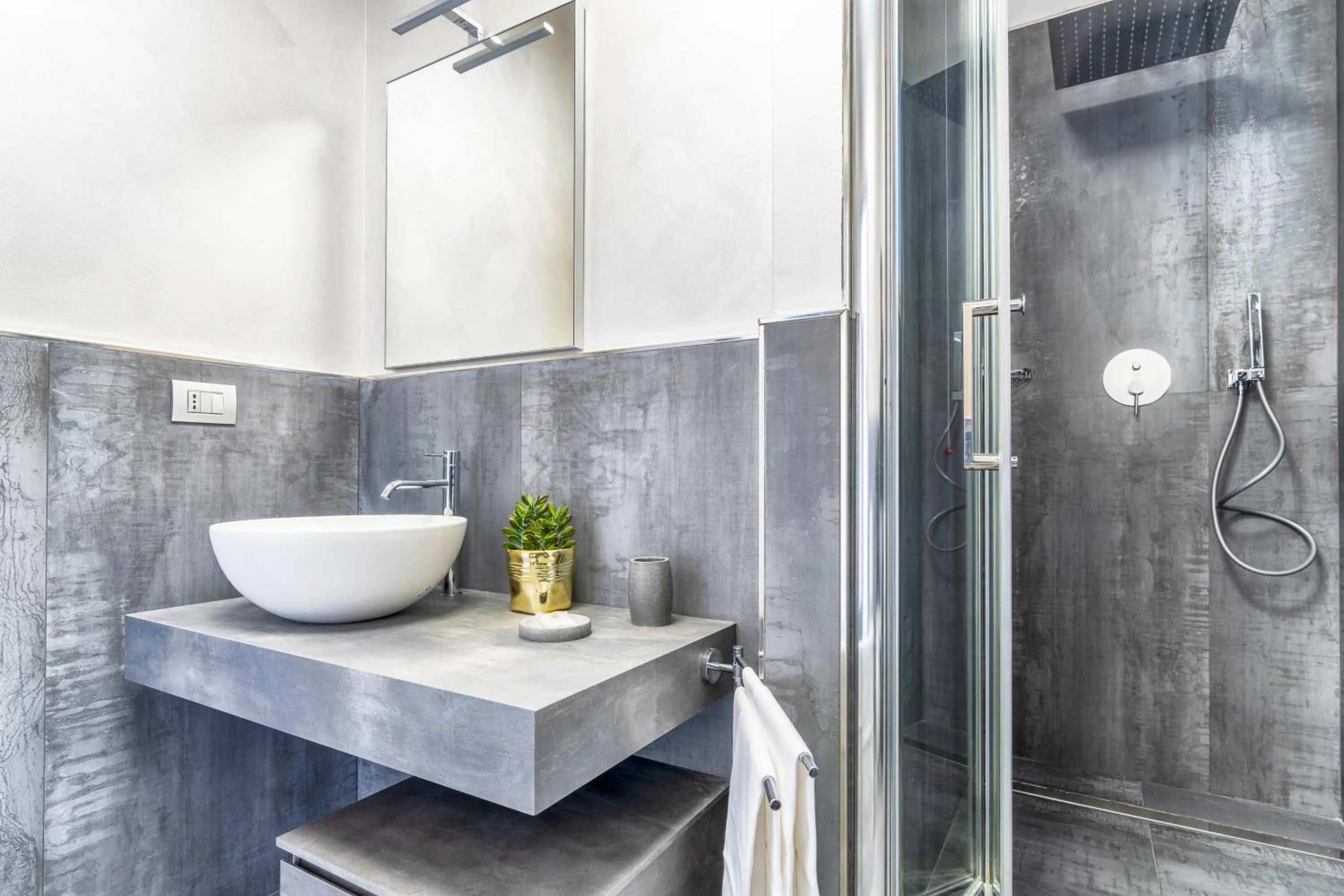 Shower in Baba Residences