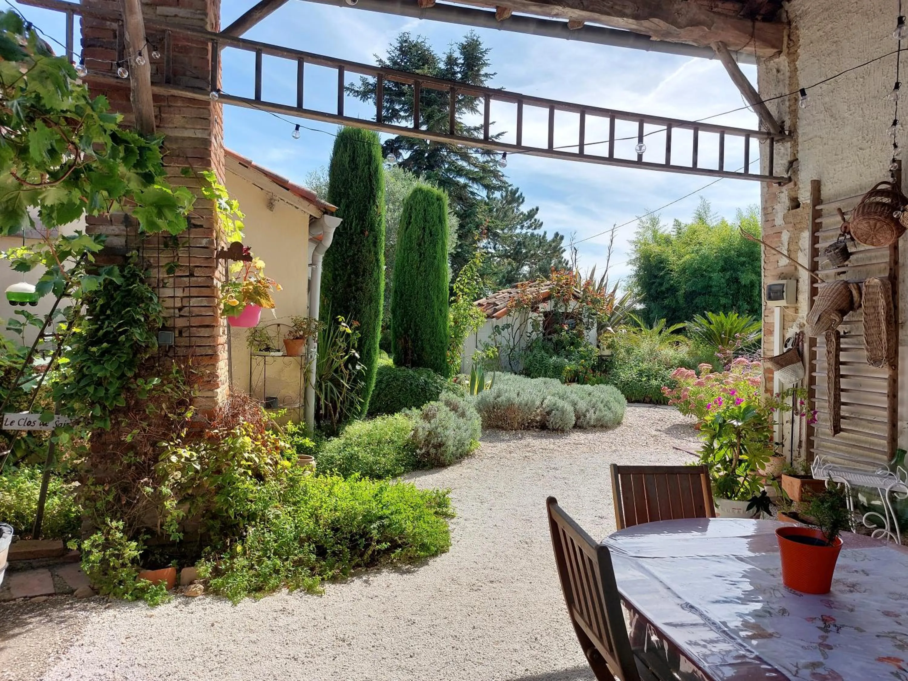 Property building in Le Clos de Saint Amour