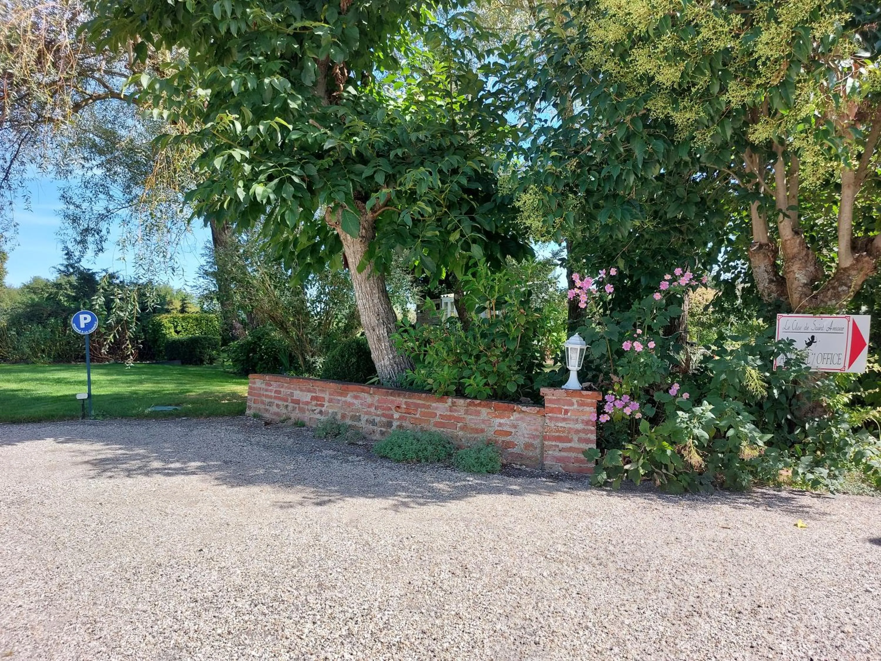 Garden view in Le Clos de Saint Amour