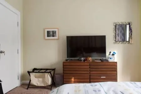 Bed in The Greenleaf House