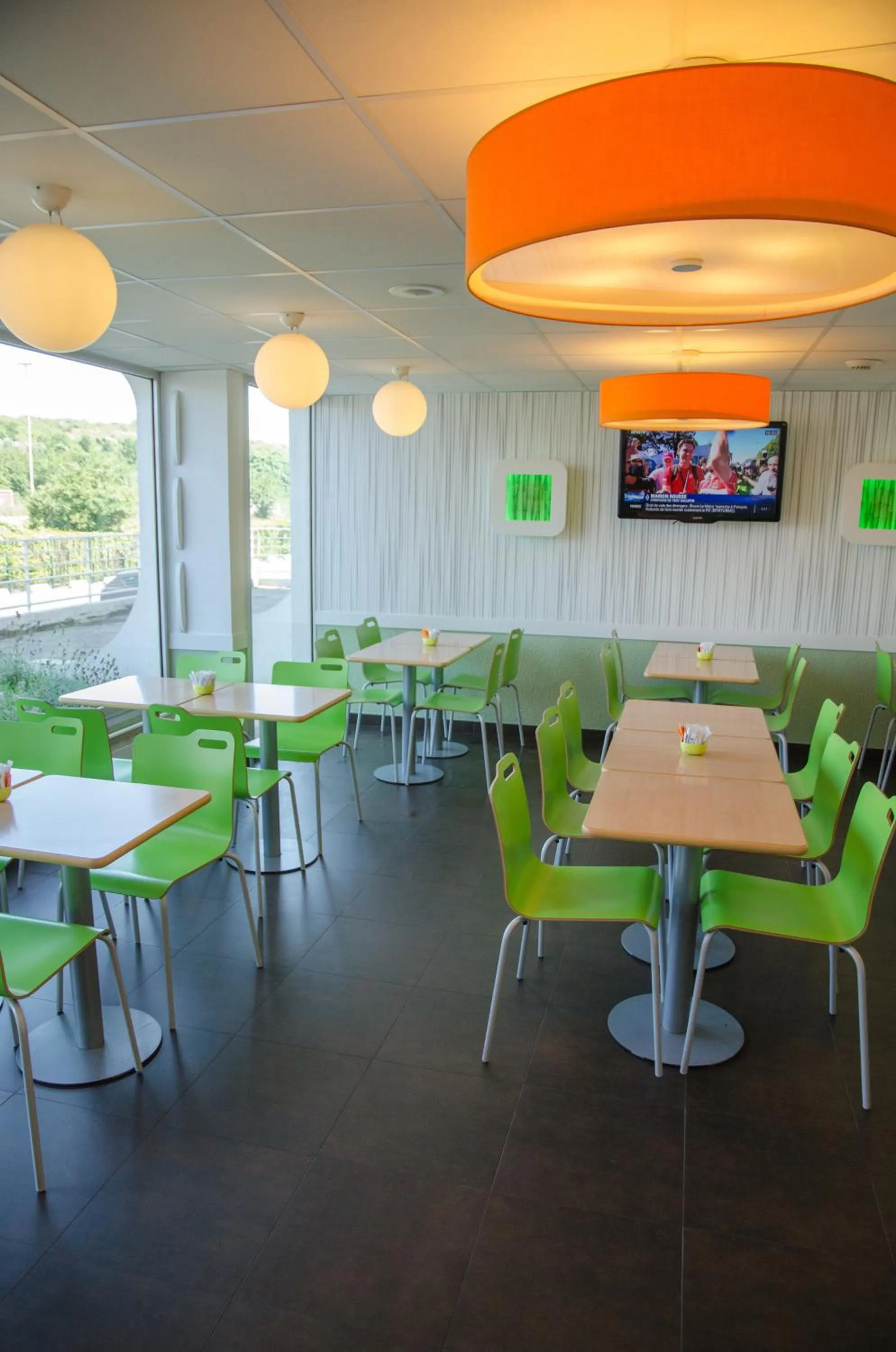 Restaurant/places to eat in ibis budget Aeroport le Bourget Garonor
