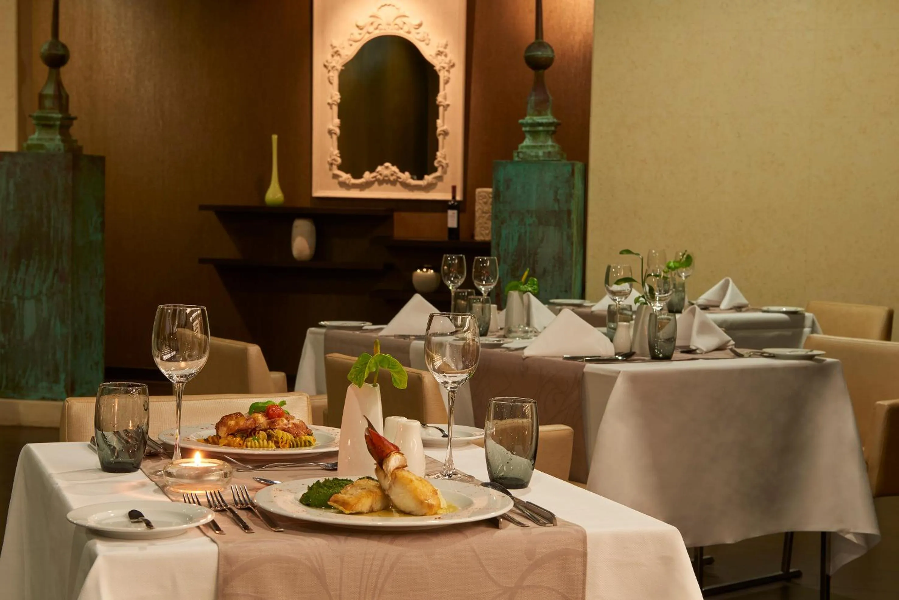 Restaurant/places to eat in Melia Madeira Mare