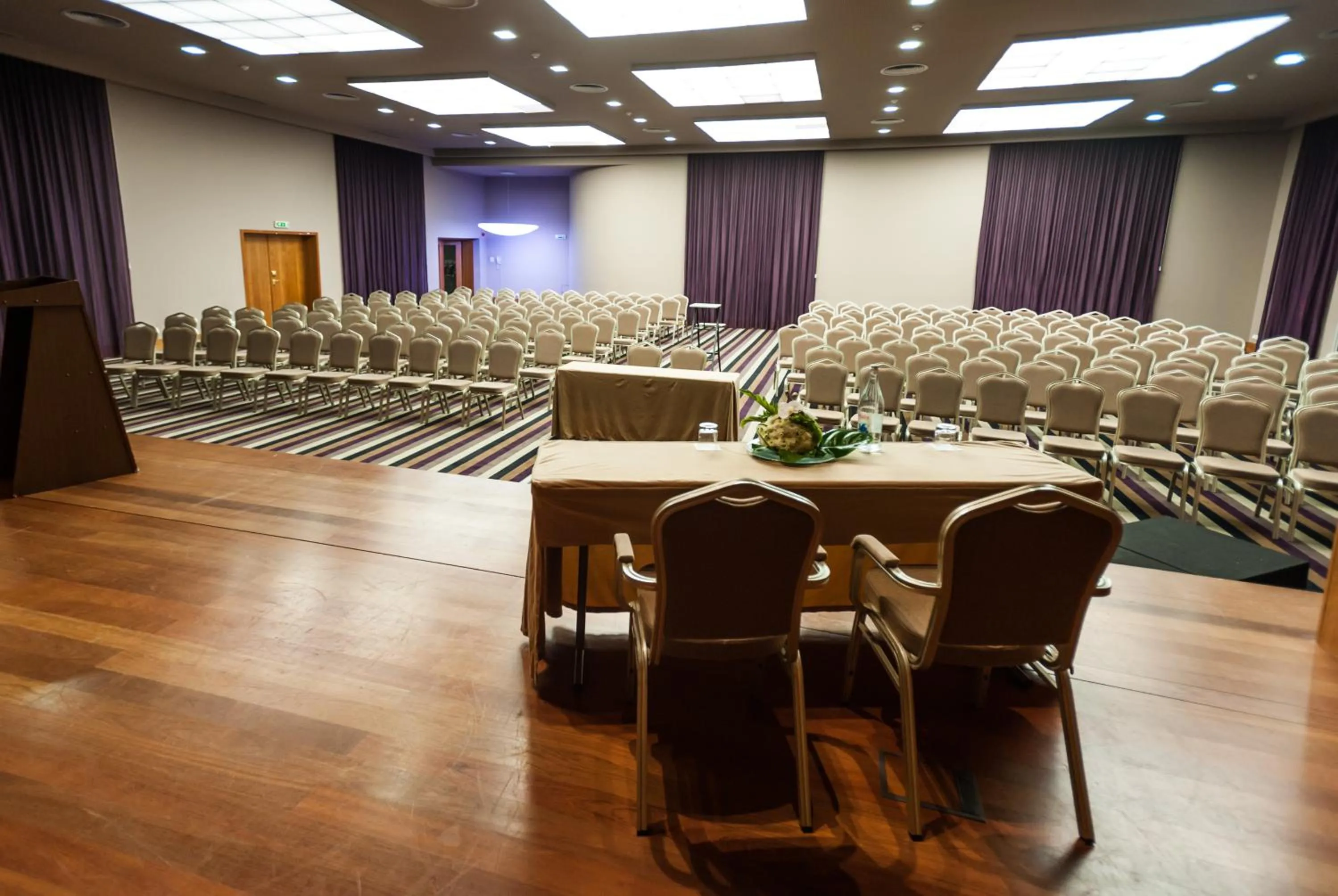 Meeting/conference room in Melia Madeira Mare