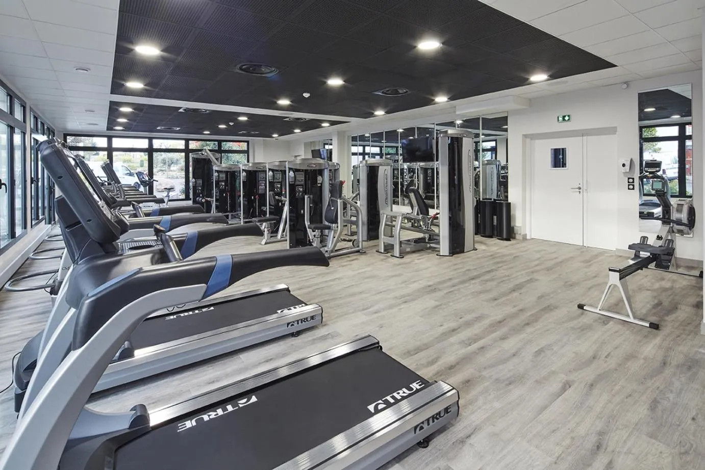 Fitness centre/facilities in Kyriad Prestige Lyon Est - Saint Priest Eurexpo Hotel and SPA