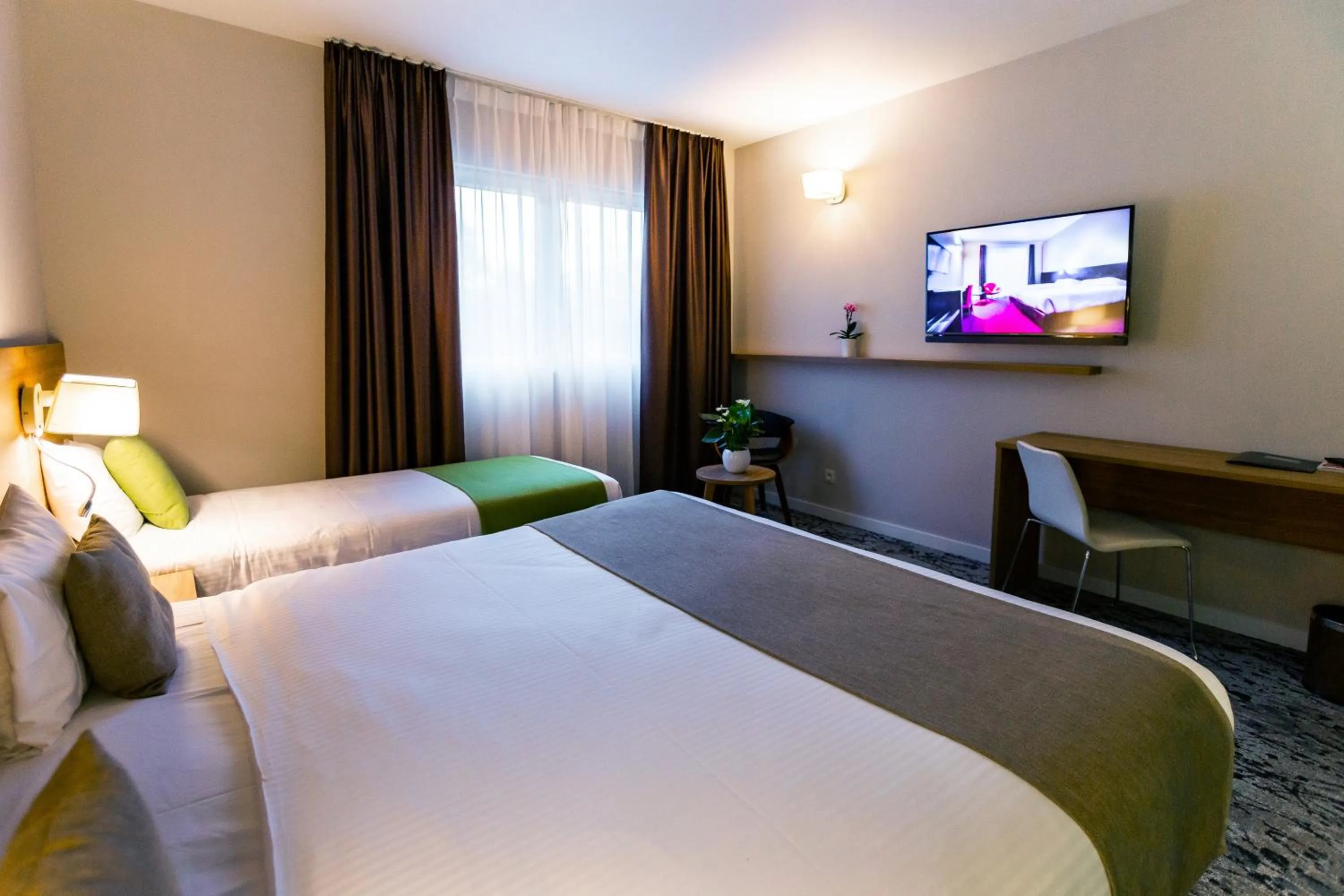 Photo of the whole room, Bed in Utopia Hotel - Art & Nature Hotel