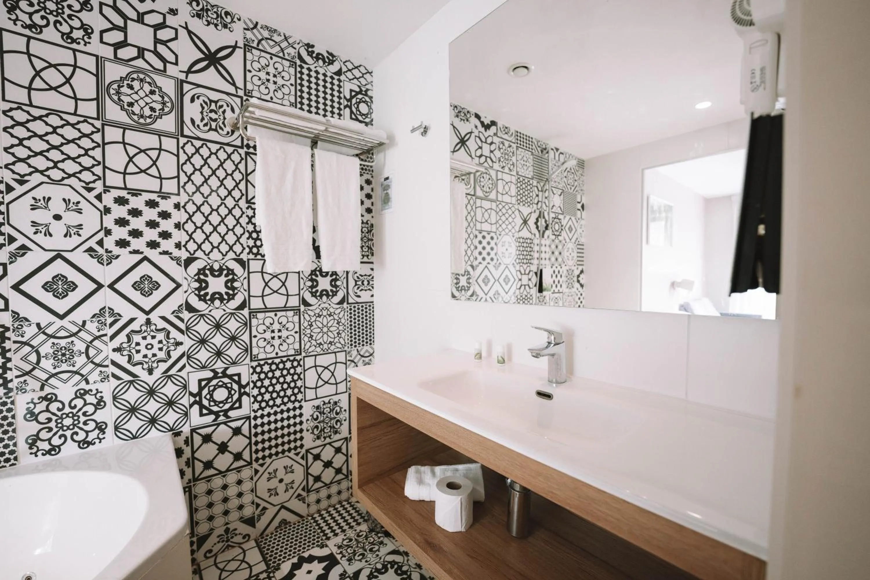 Bathroom in Utopia Hotel - Art & Nature Hotel