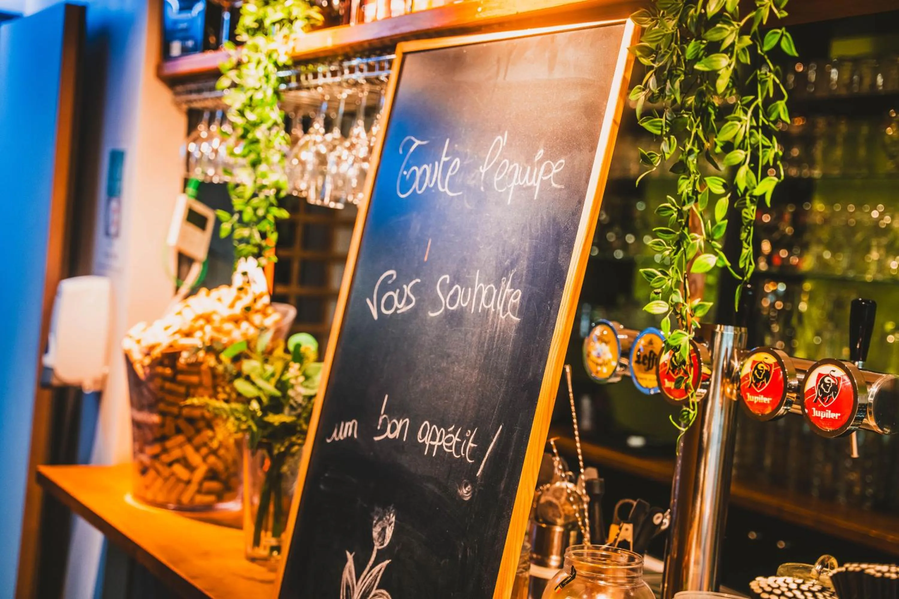 Lounge or bar in Utopia Hotel - Art & Nature Hotel