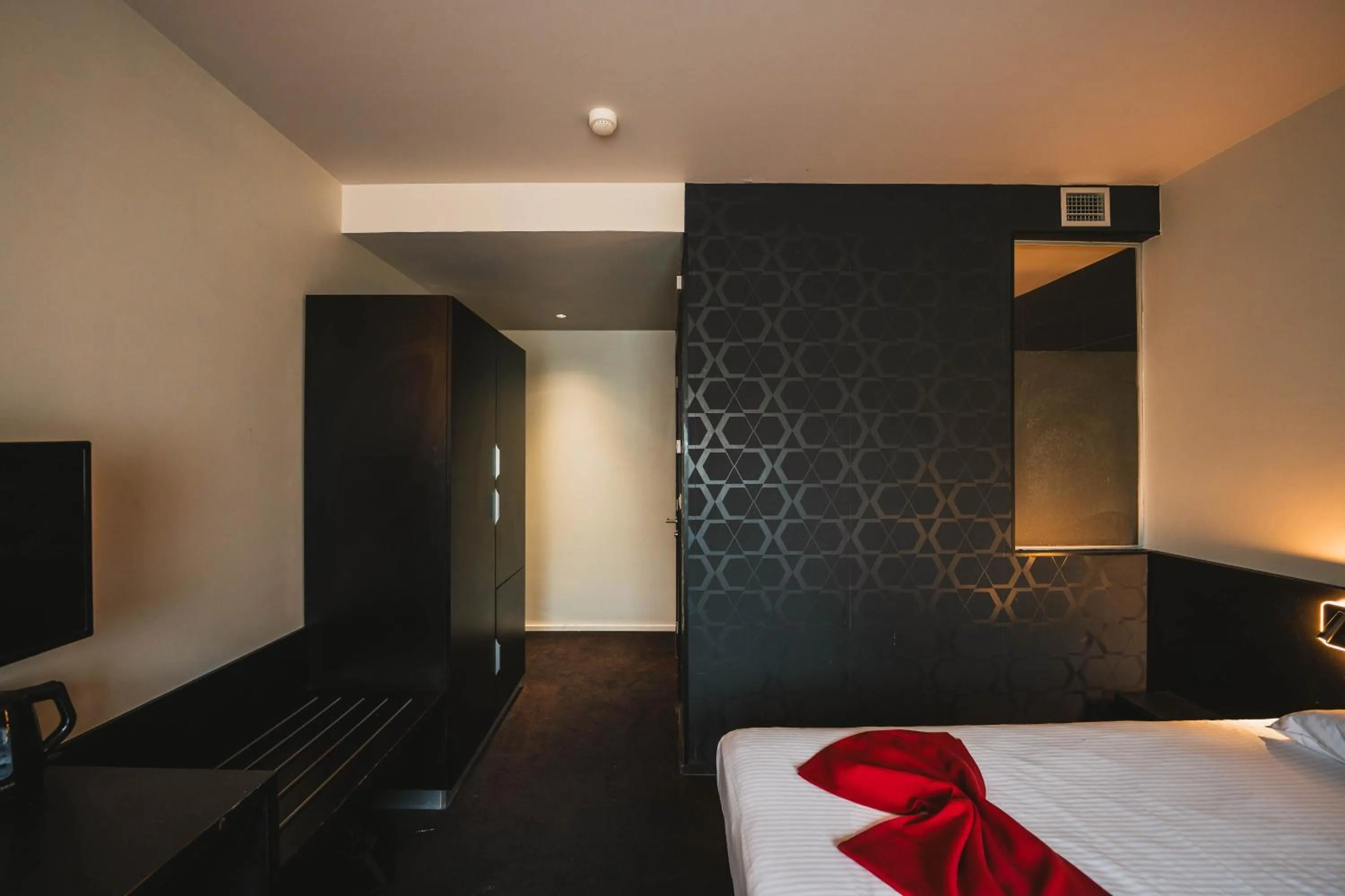 Photo of the whole room, Bed in Utopia Hotel - Art & Nature Hotel