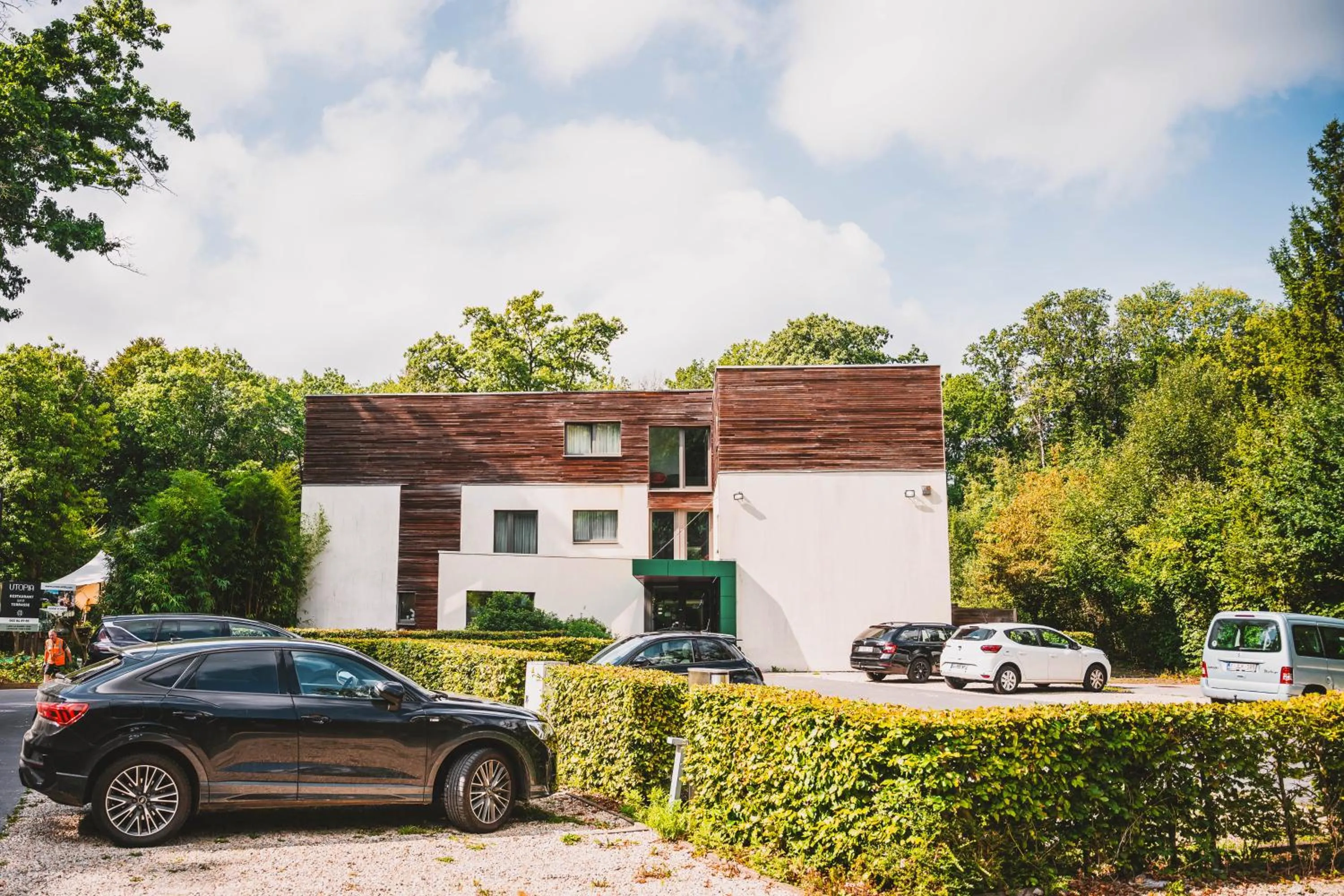 Parking in Utopia Hotel - Art & Nature Hotel