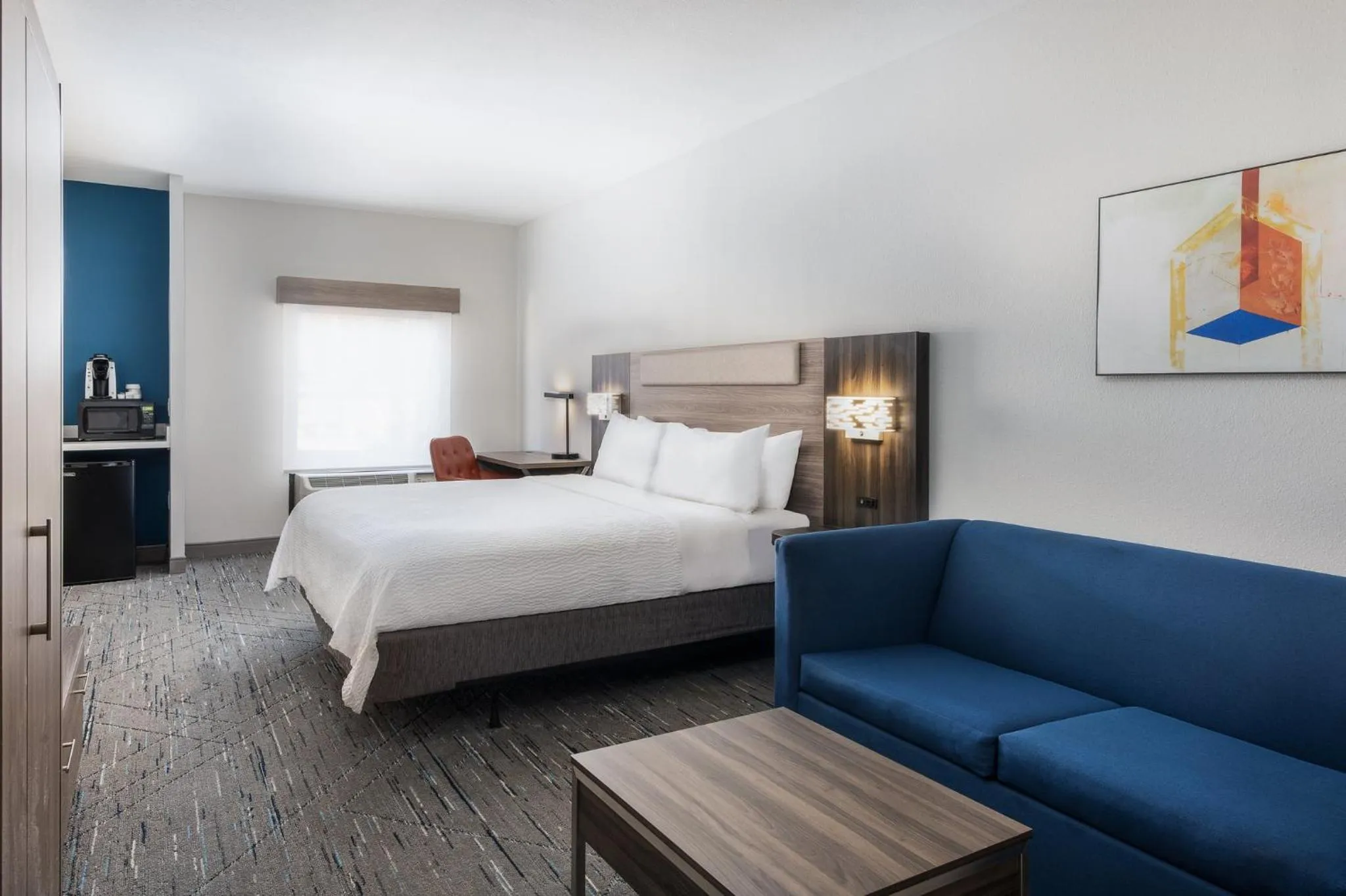Photo of the whole room, Bed in Holiday Inn Express Atlanta West - Theme Park Area by IHG