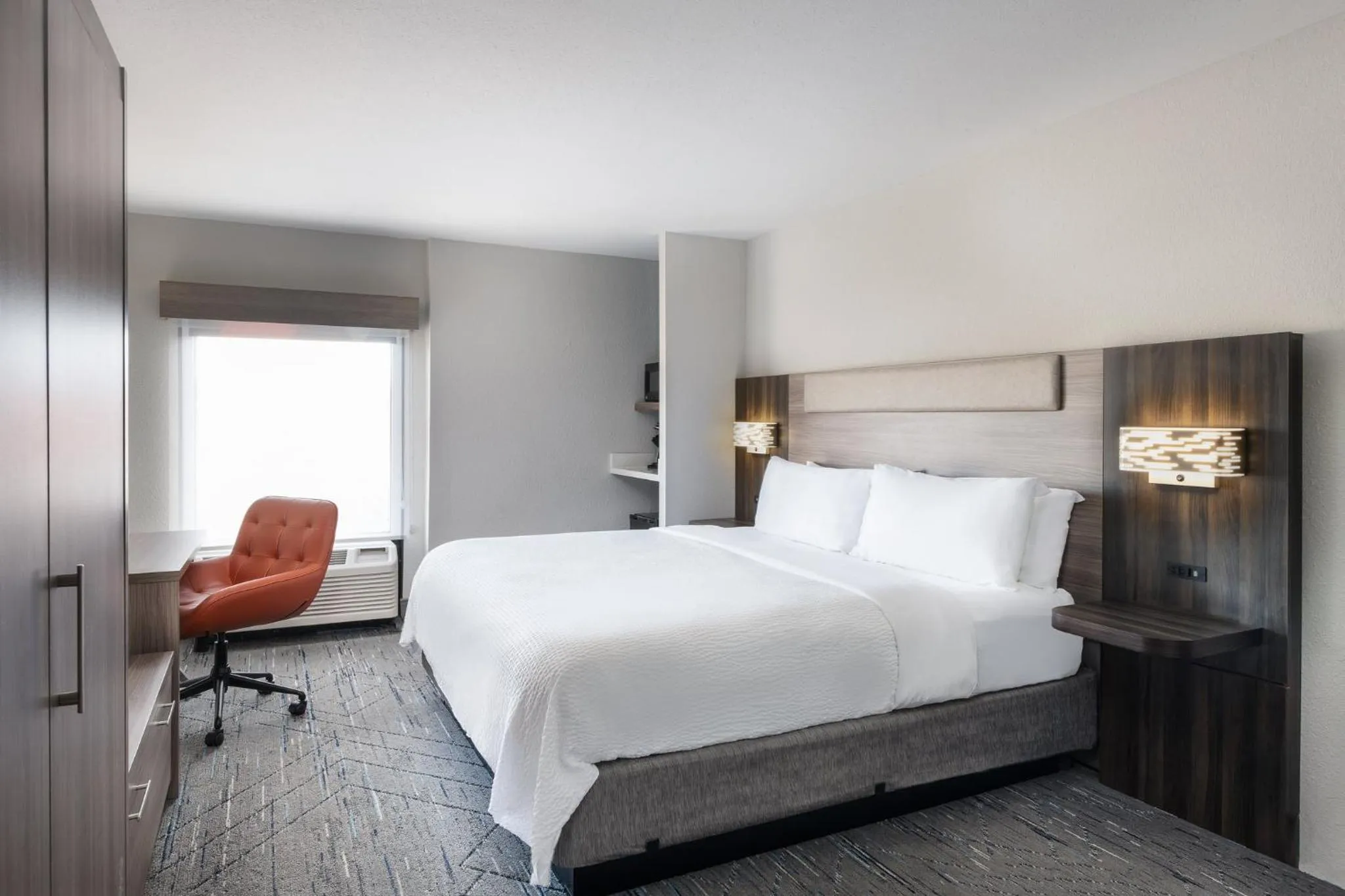 Photo of the whole room, Bed in Holiday Inn Express Atlanta West - Theme Park Area by IHG