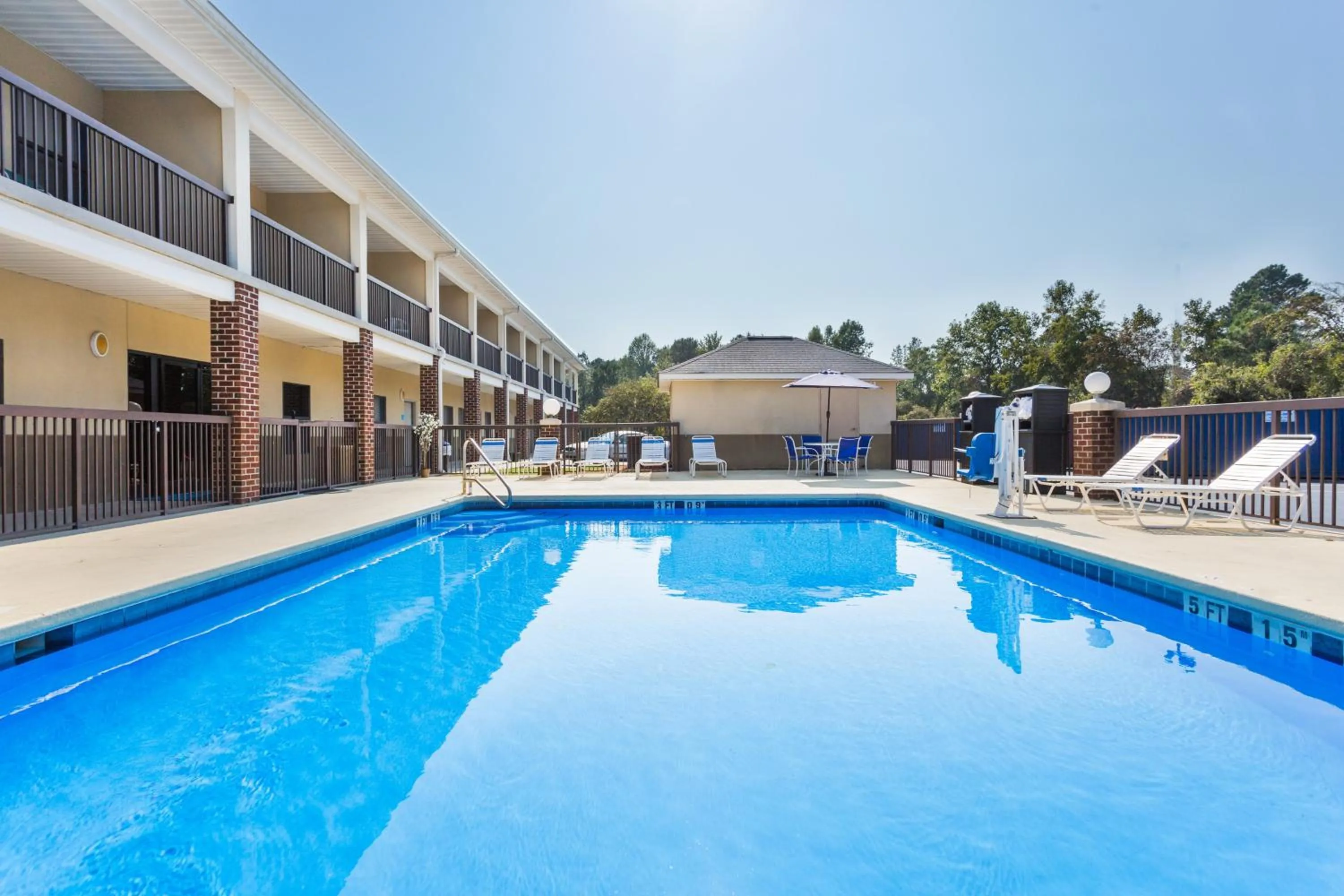 Swimming pool in Holiday Inn Express - Plymouth by IHG