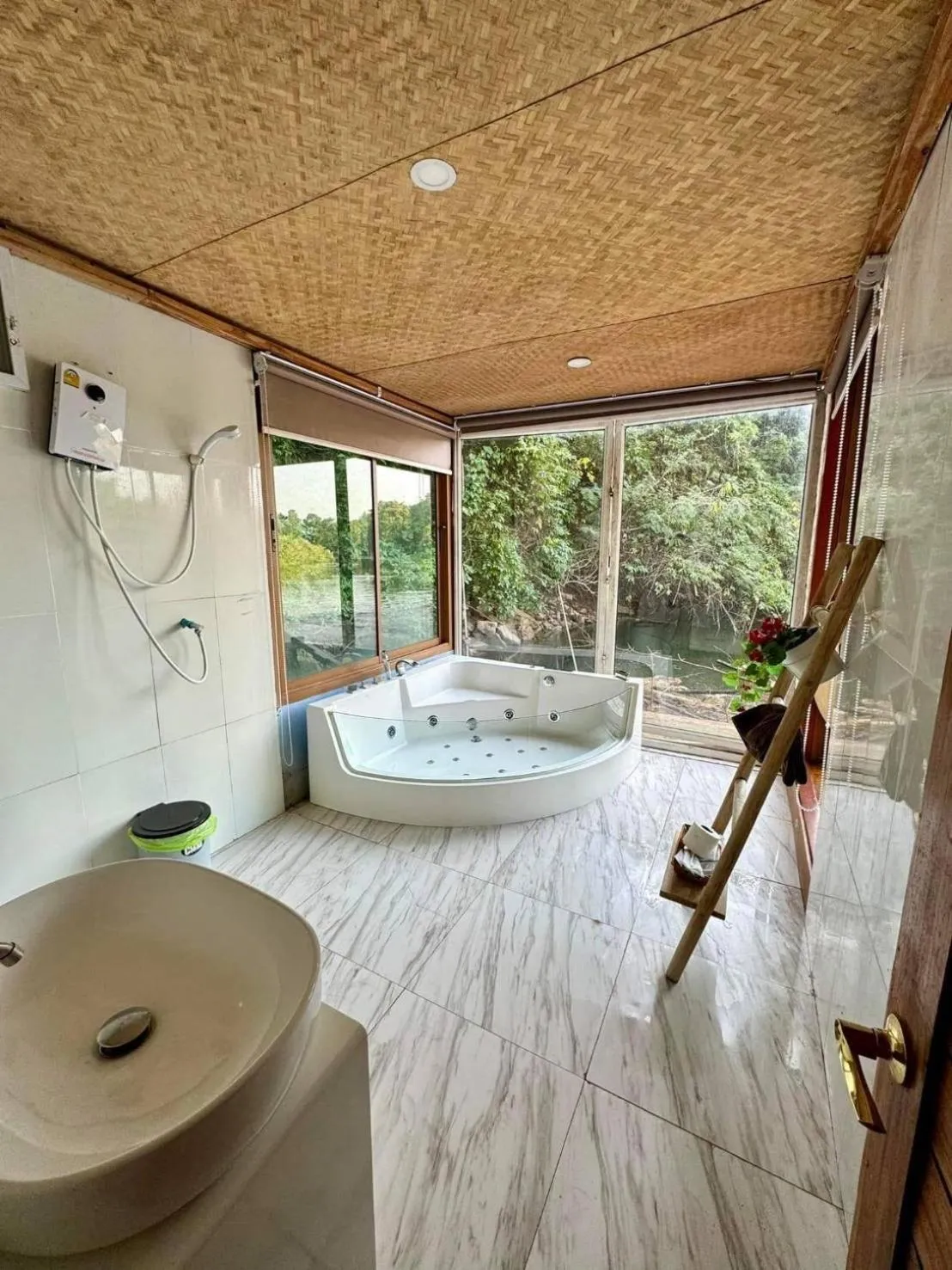 Kodaun River Kwai Resort