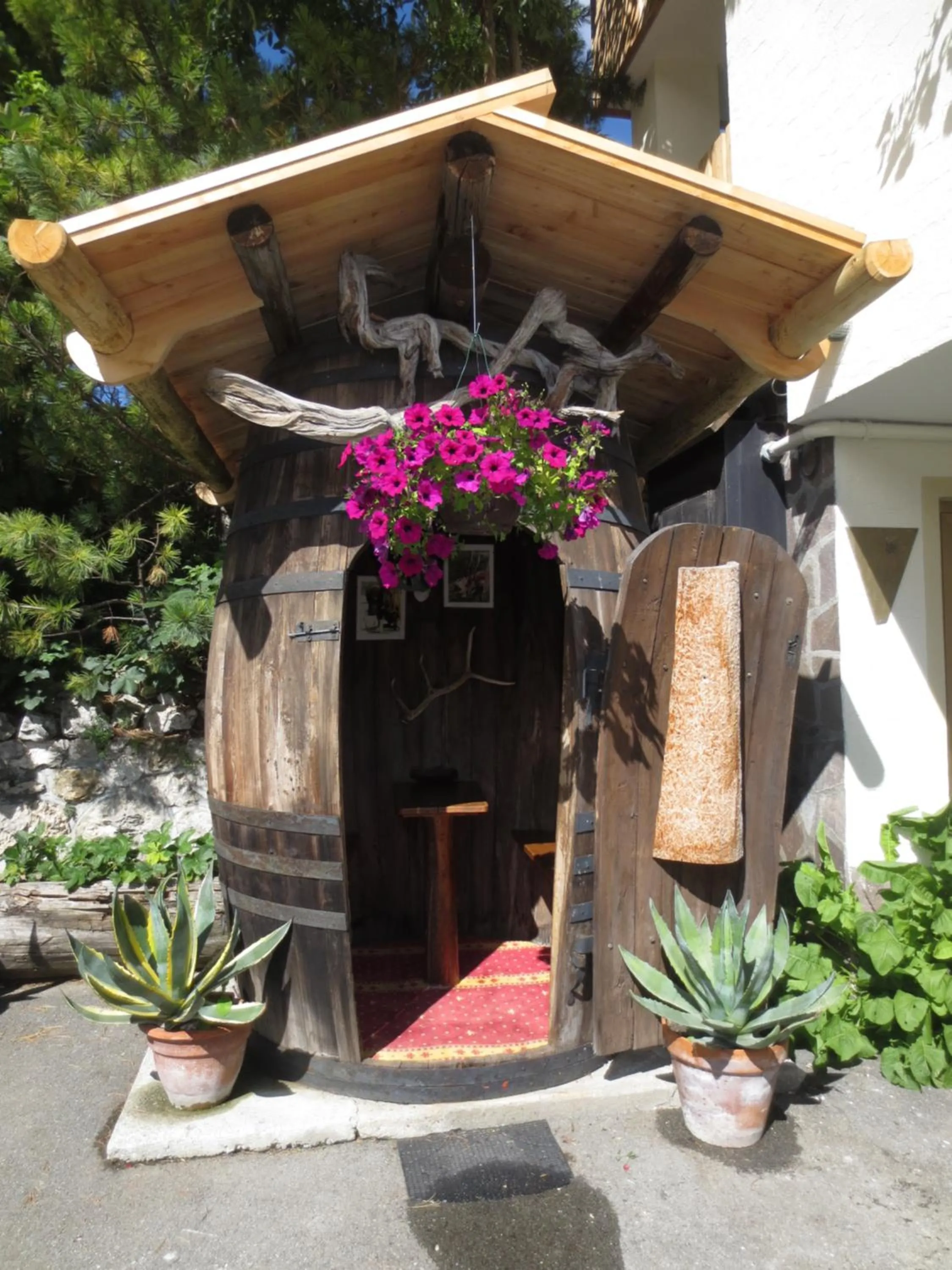 Facade/entrance in Hotel Borest