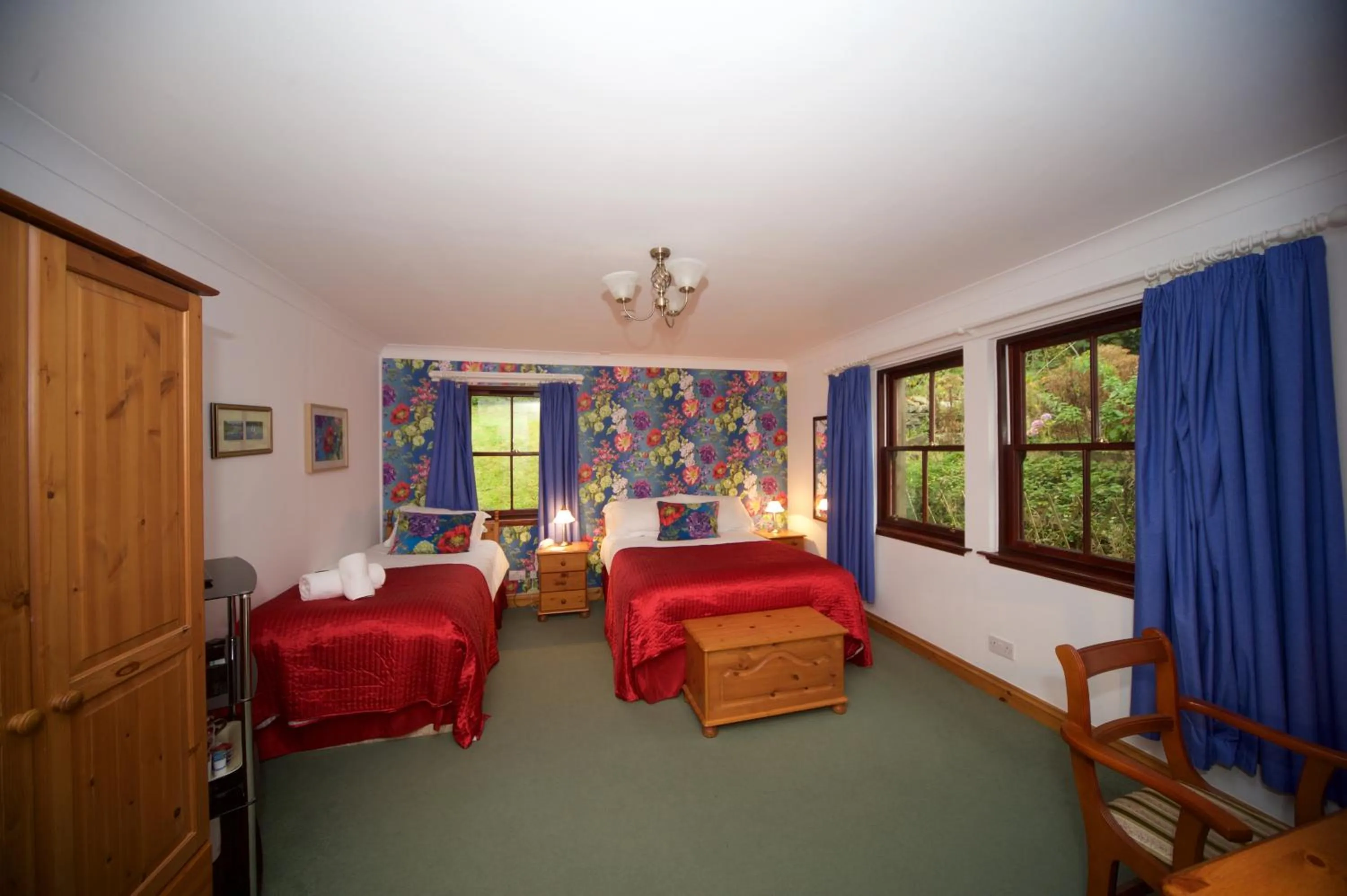 Photo of the whole room, Bed in Craigard House Hotel