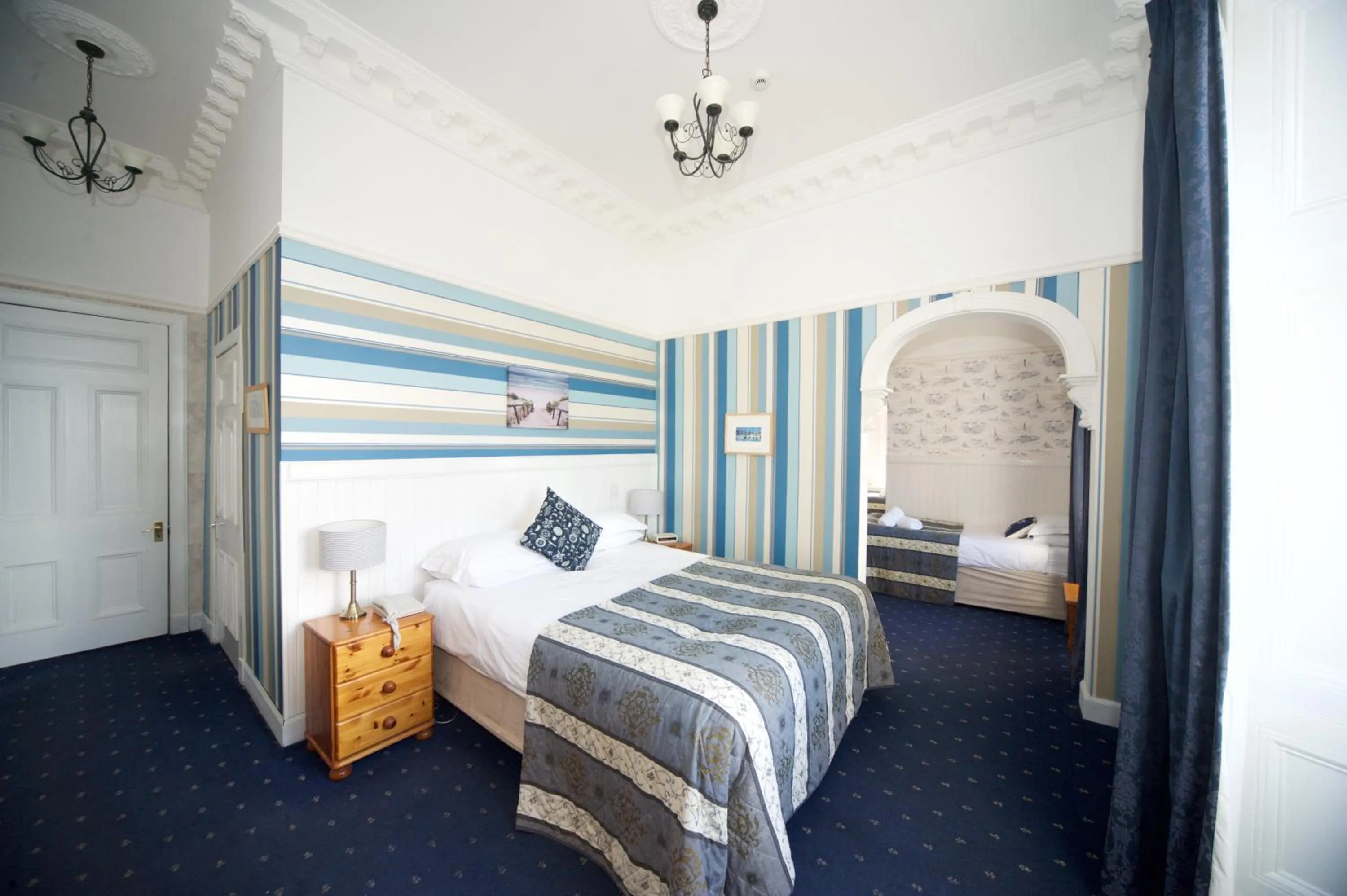 Photo of the whole room, Bed in Craigard House Hotel