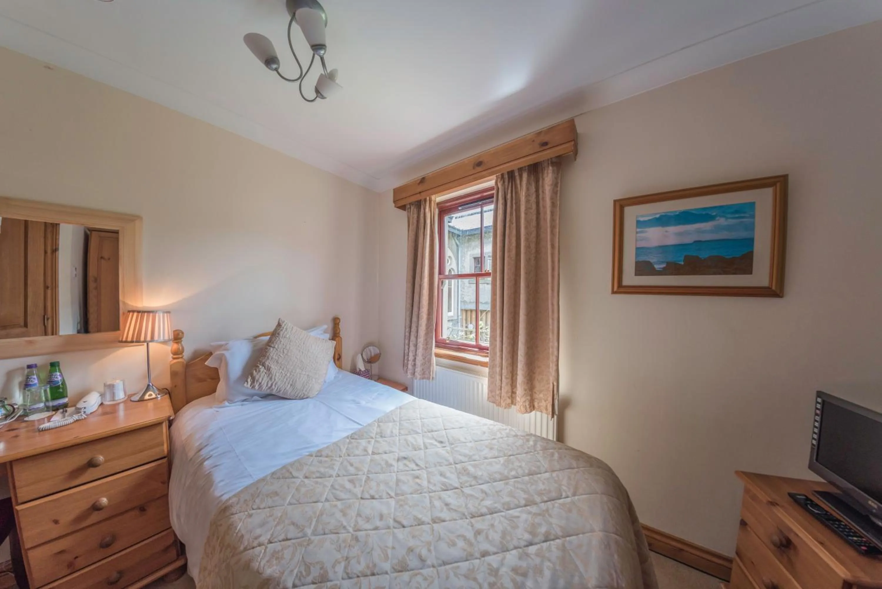 Bed in Craigard House Hotel