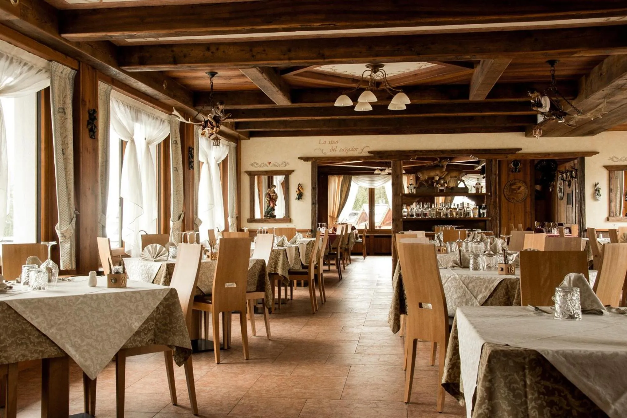 Restaurant/places to eat in Albergo Centrale