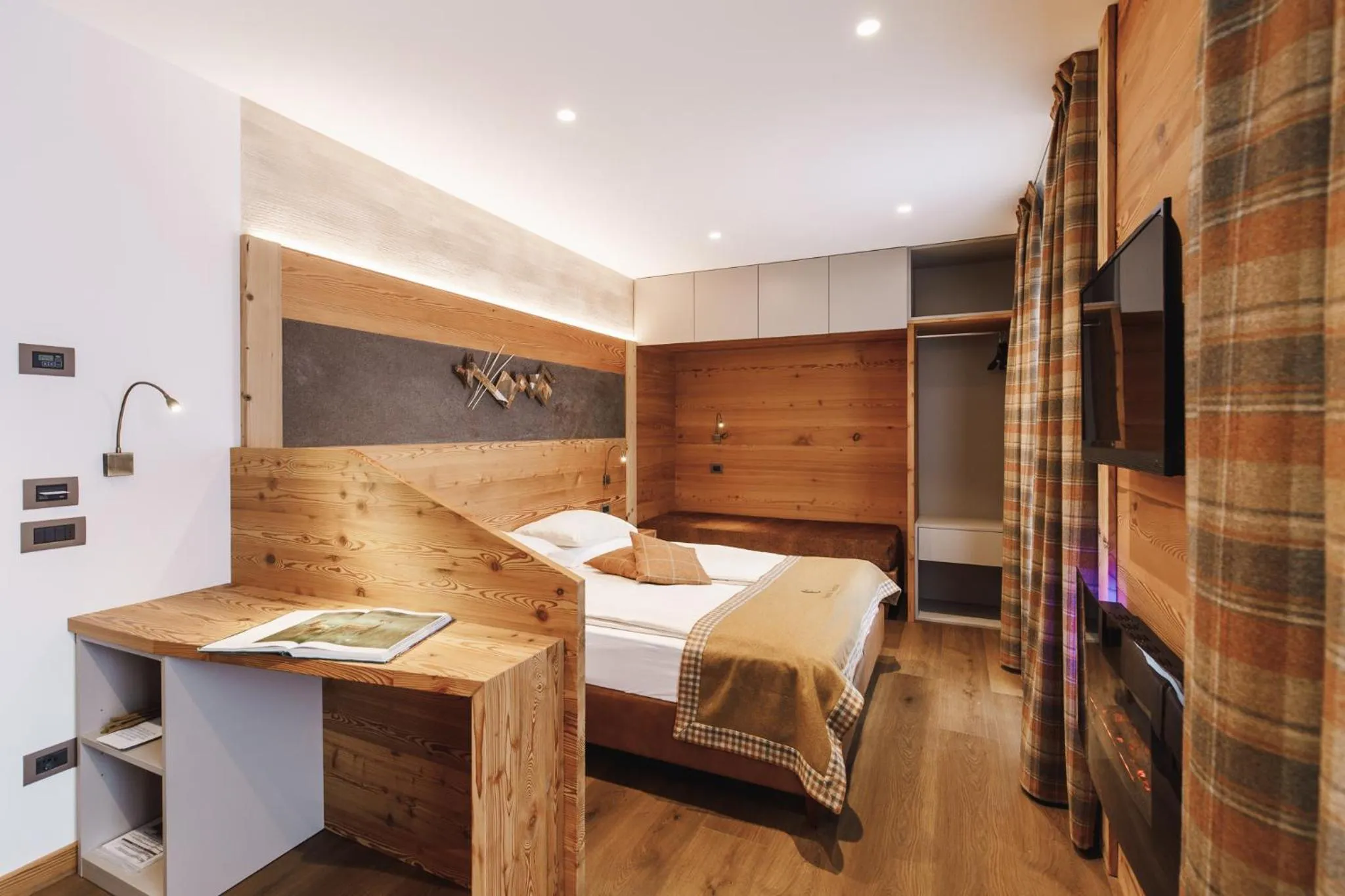 Photo of the whole room, Bed in Albergo Centrale