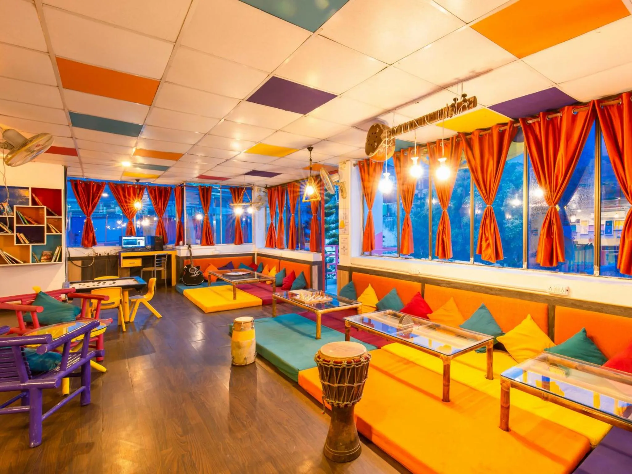 Seating area in goSTOPS Rishikesh, Tapovan