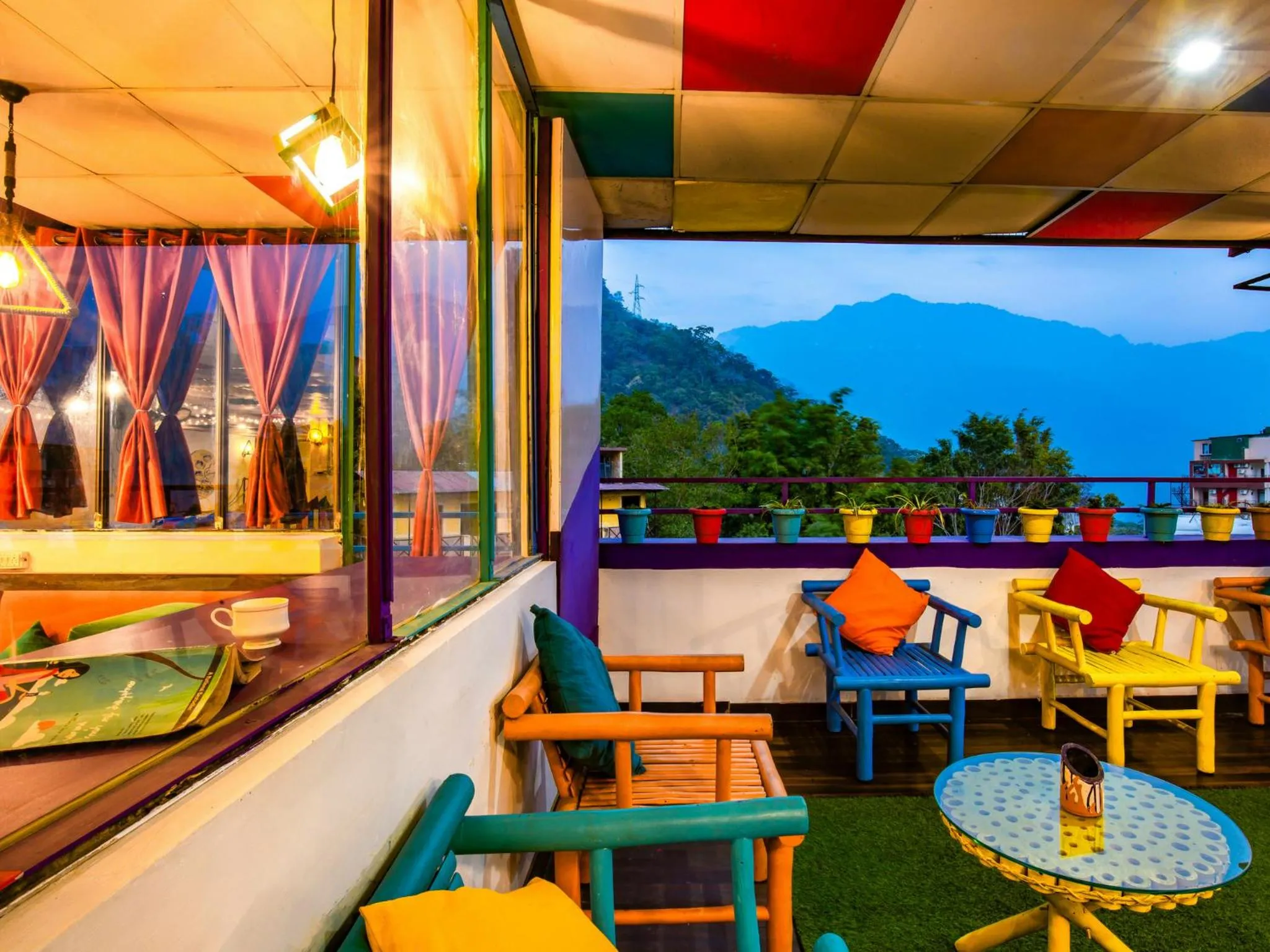 Seating area in goSTOPS Rishikesh, Tapovan