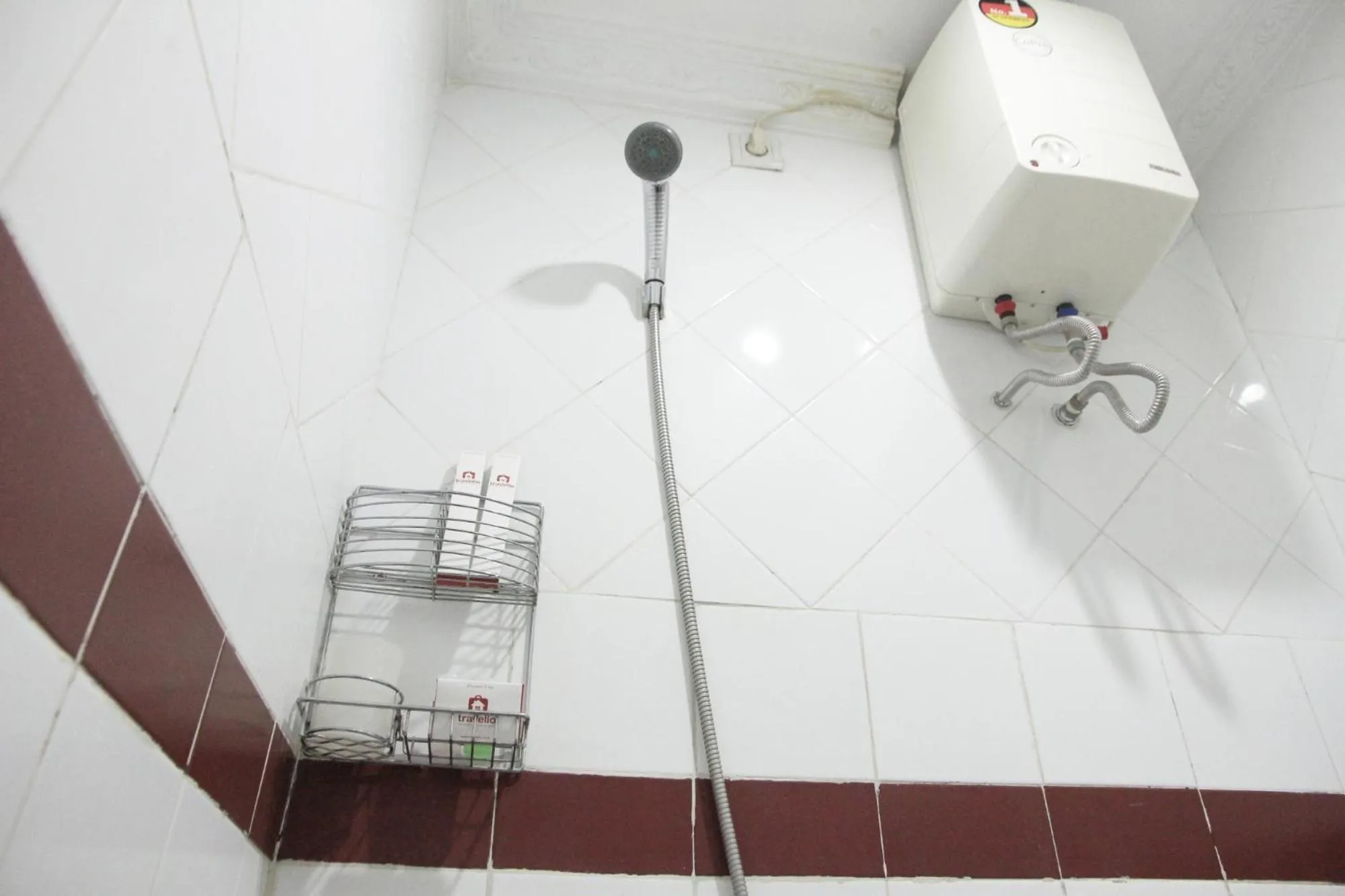 Comfortable 2BR Mutiara Bekasi Apartment By Travelio