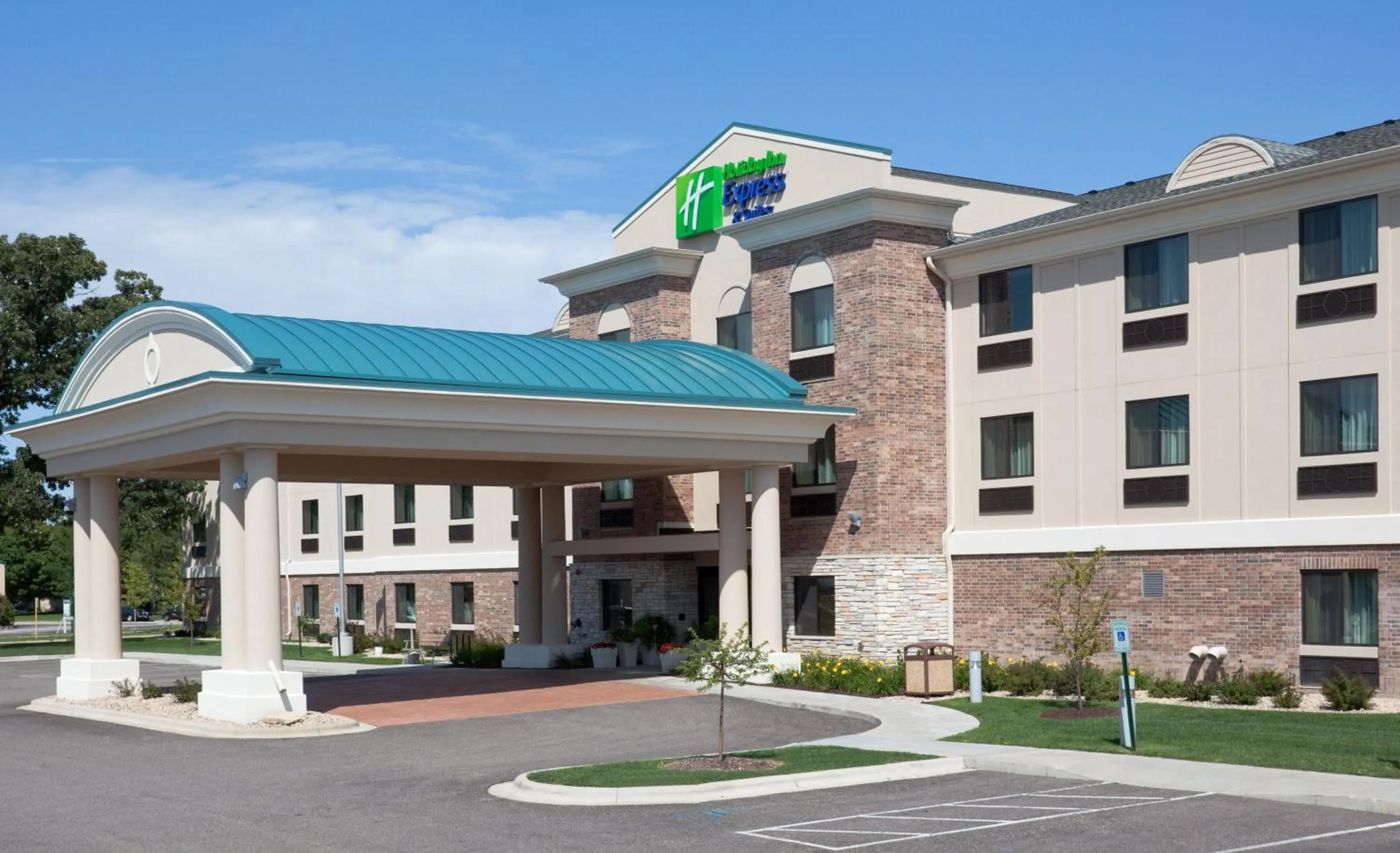 Property building in Holiday Inn Express & Suites Madison-Verona by IHG