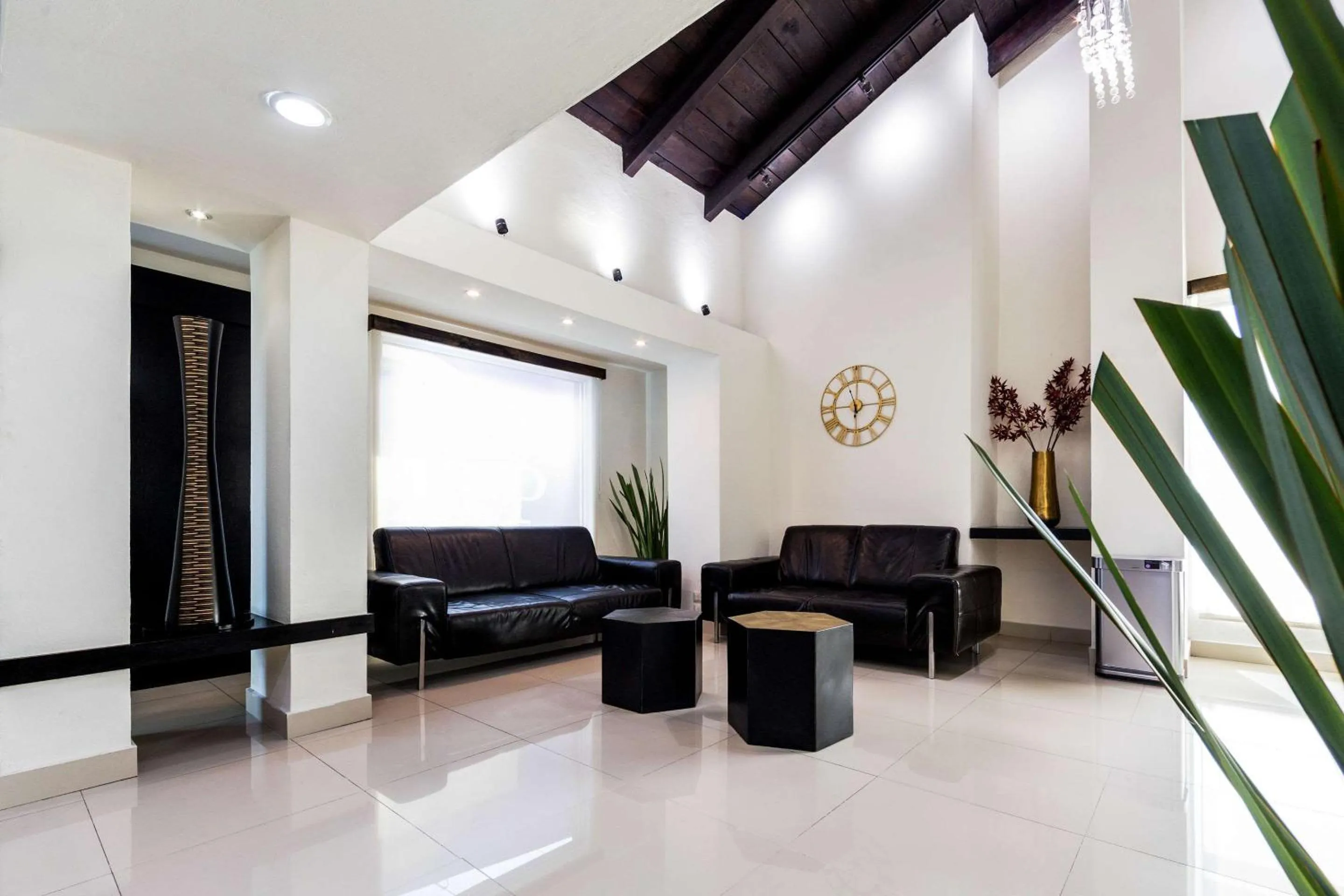 Lobby or reception in Sleep Inn Monterrey Norte