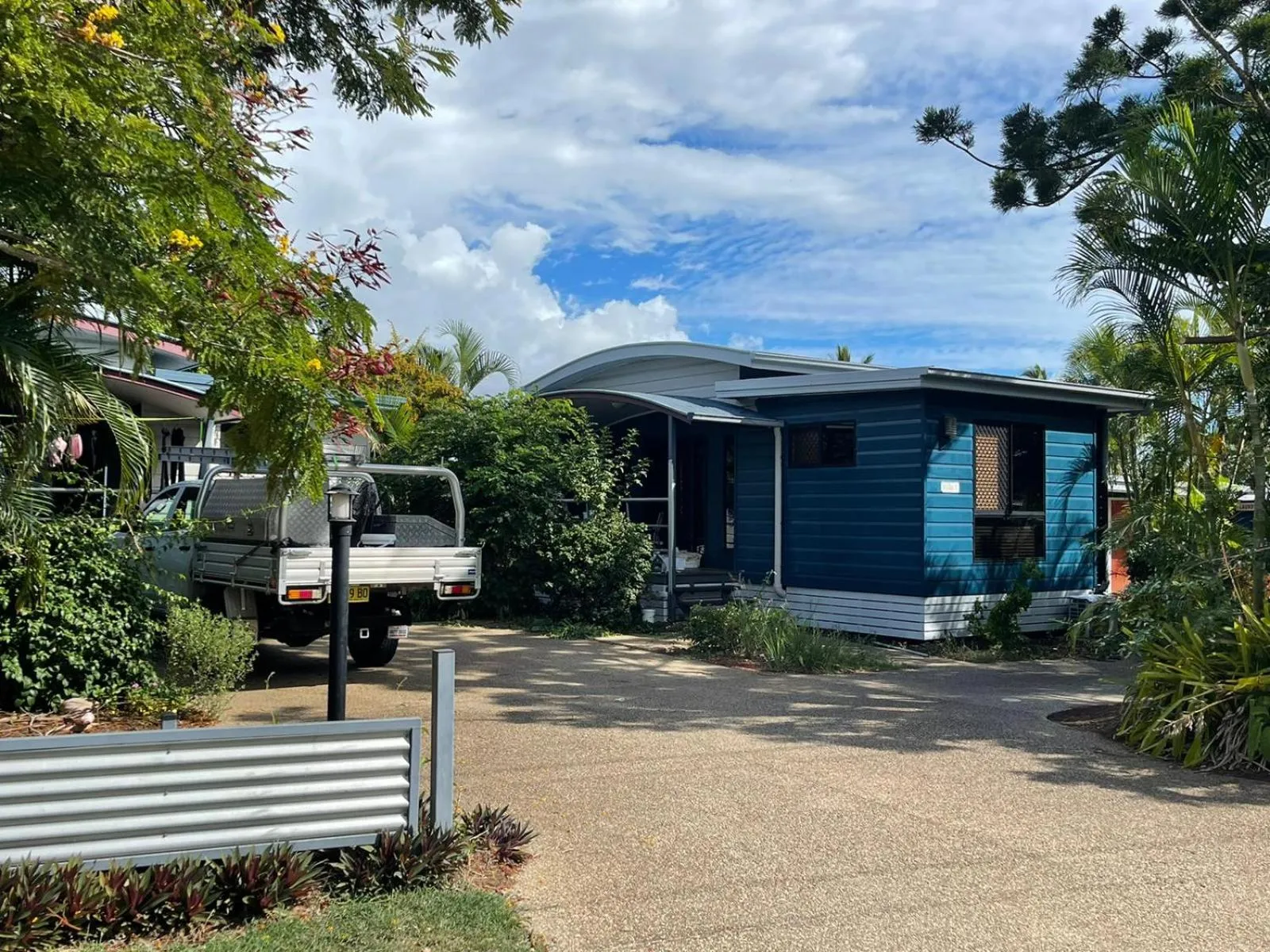 Property building in South Gladstone Motel