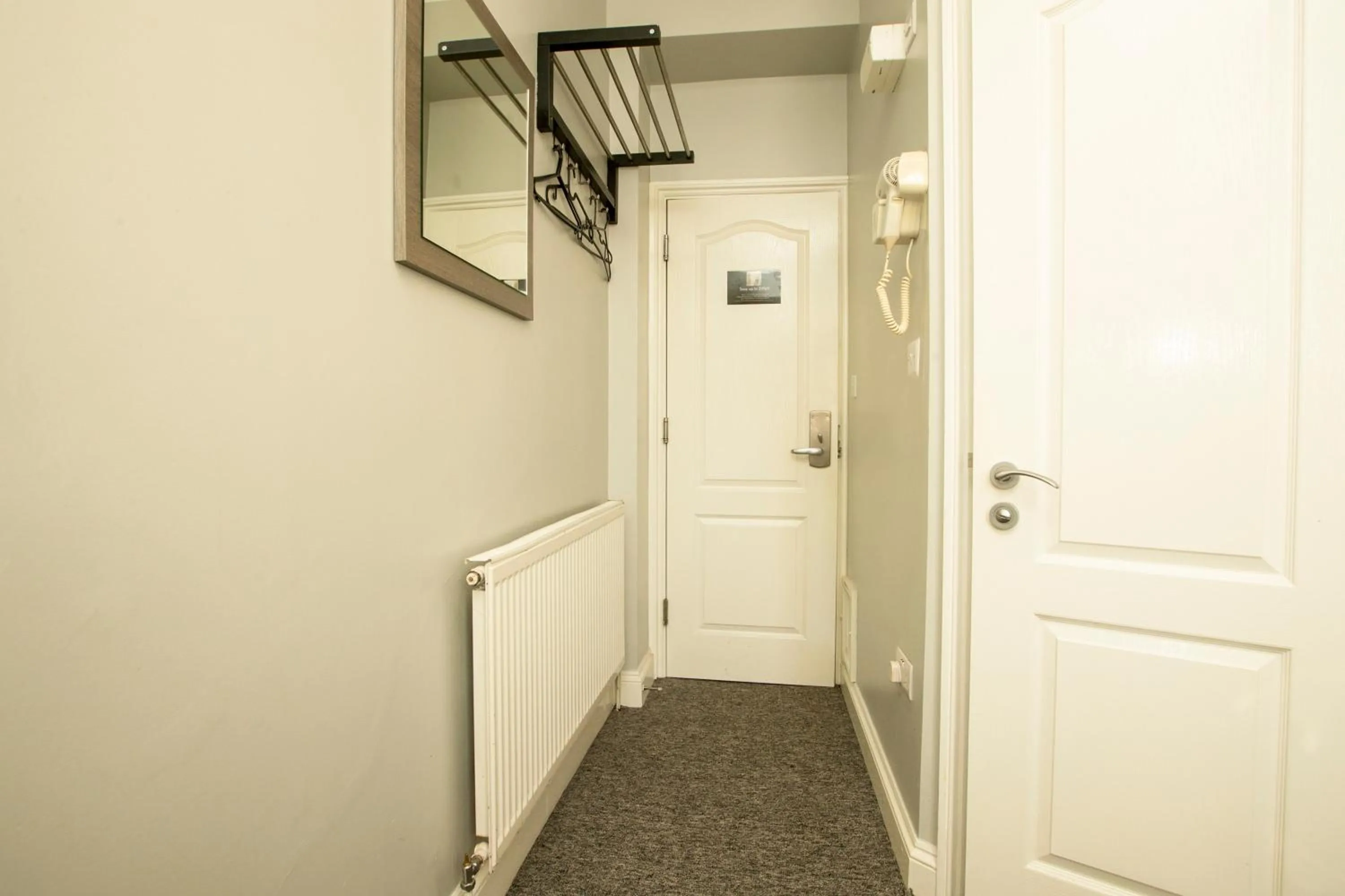 wardrobe in Comfotel BLU