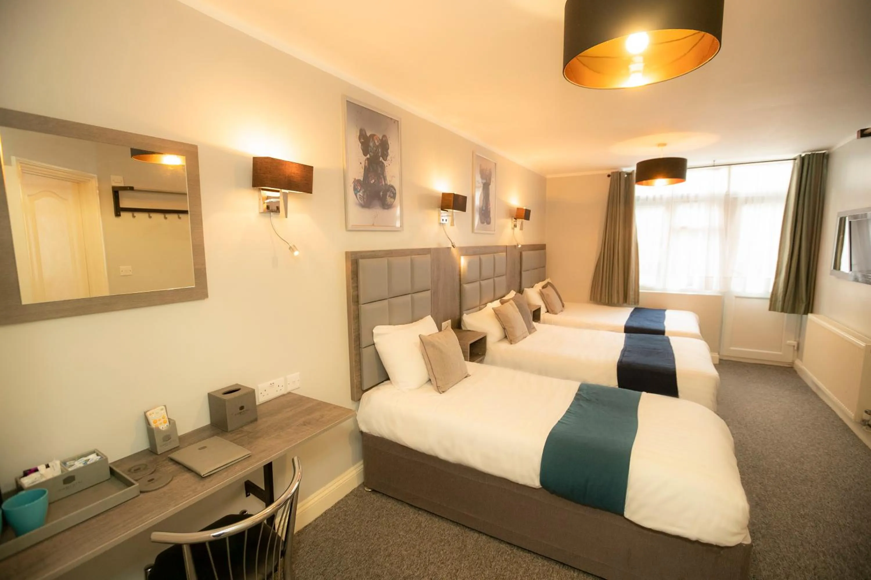 Photo of the whole room, Bed in Comfotel BLU