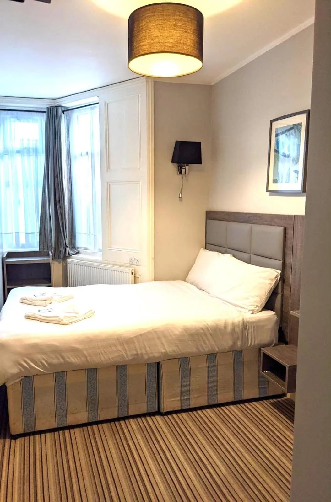 Bedroom, Bed in Comfotel BLU